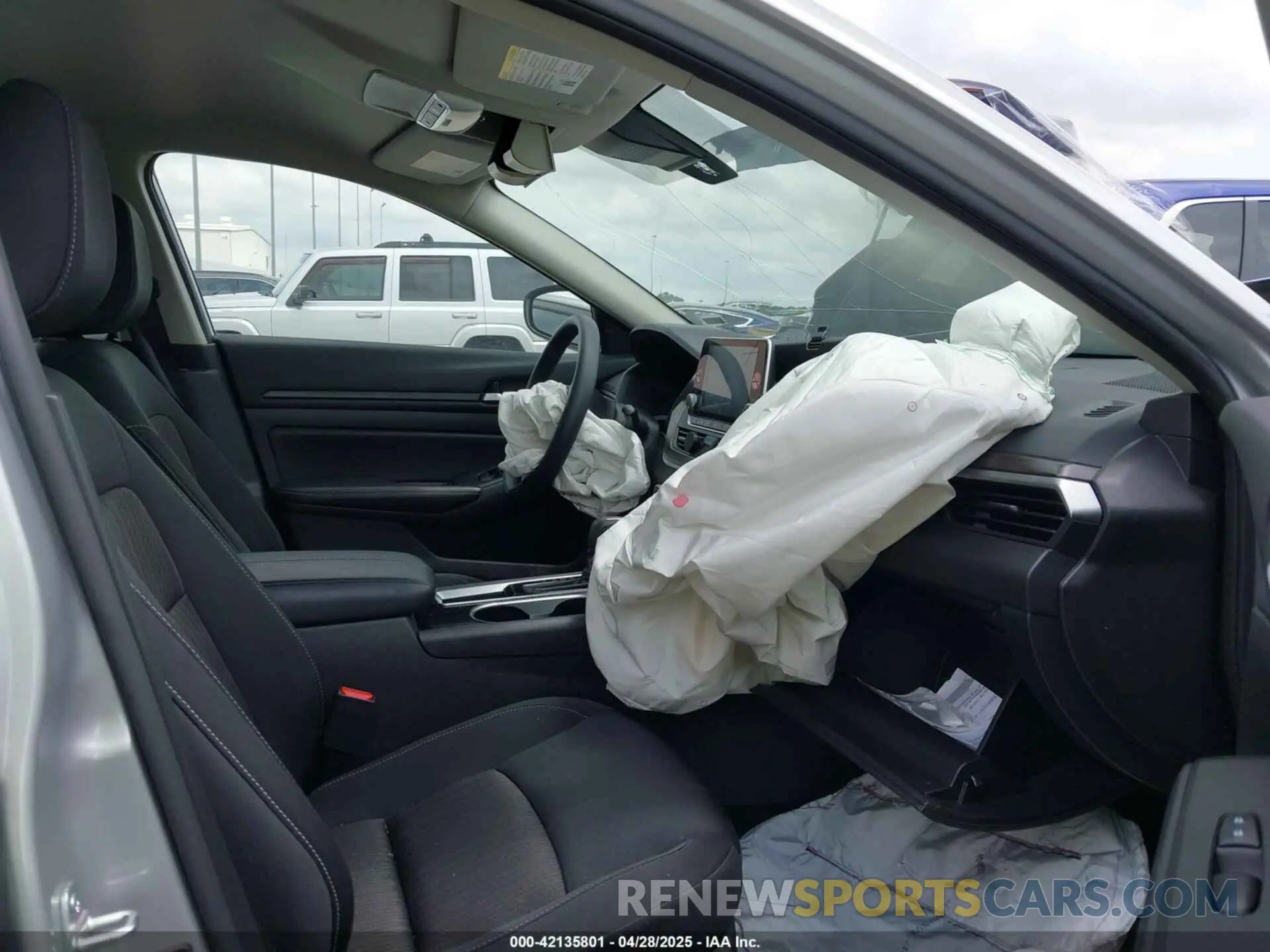 5 Photograph of a damaged car 1N4BL4DV1RN391436 NISSAN ALTIMA 2024