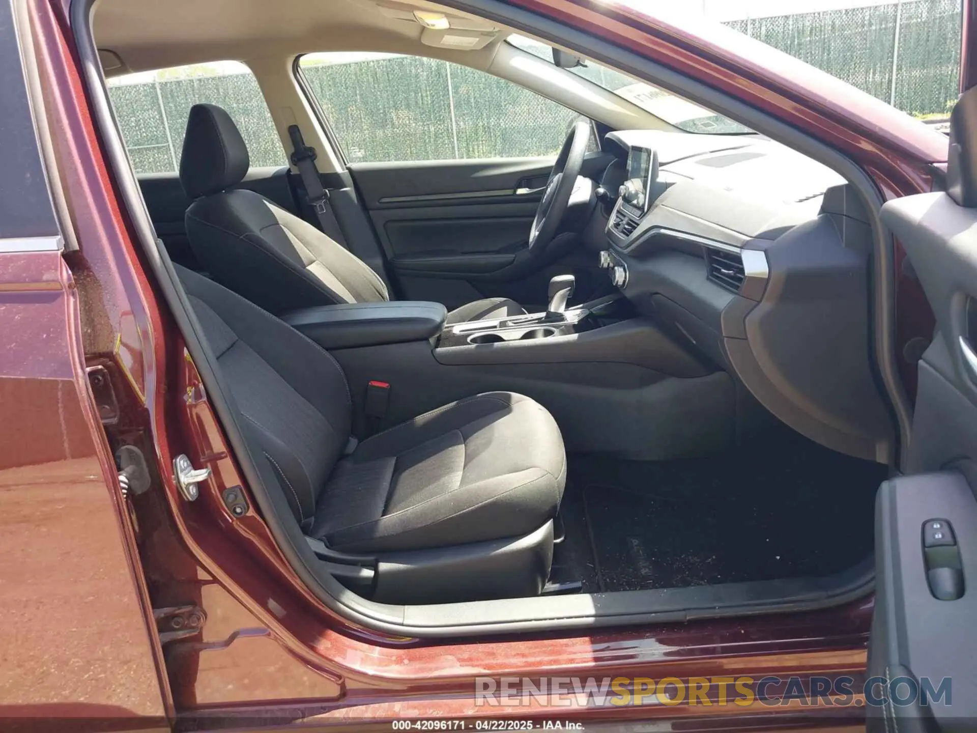 5 Фотография поврежденного автомобиля 1N4BL4DV1RN409109 NISSAN ALTIMA 2024
