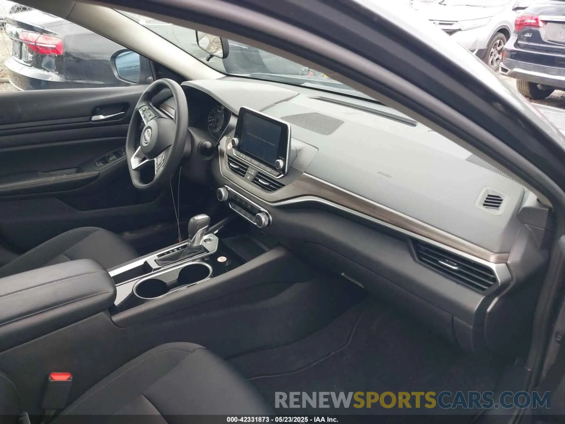 5 Photograph of a damaged car 1N4BL4DV1RN423947 NISSAN ALTIMA 2024