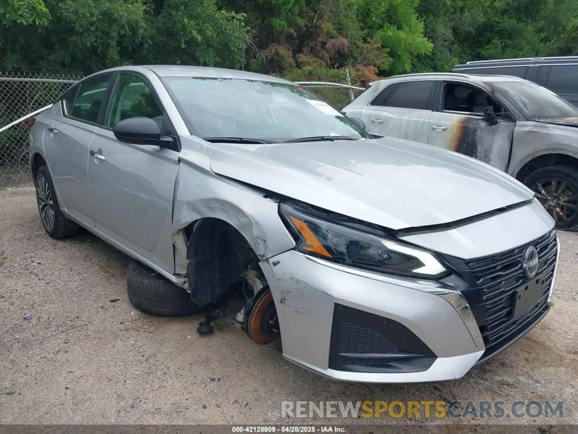 1 Фотография поврежденного автомобиля 1N4BL4DV2RN347865 NISSAN ALTIMA 2024