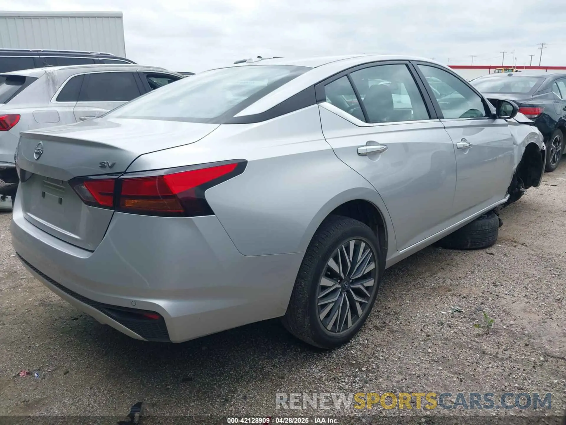 4 Фотография поврежденного автомобиля 1N4BL4DV2RN347865 NISSAN ALTIMA 2024