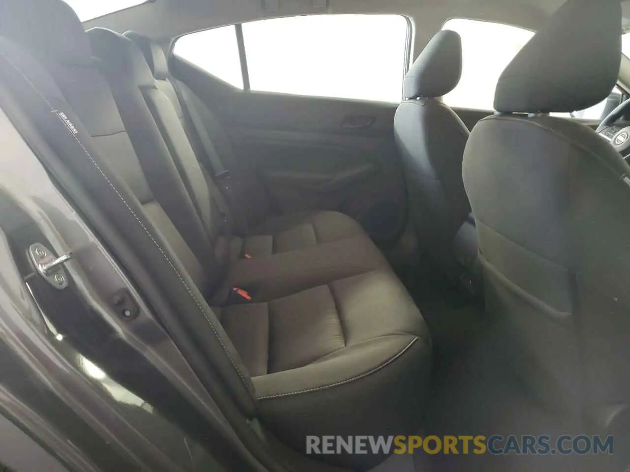 10 Фотография поврежденного автомобиля 1N4BL4DV2RN383880 NISSAN ALTIMA 2024