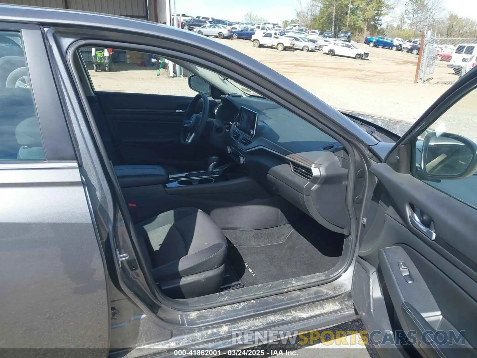 5 Photograph of a damaged car 1N4BL4DV3RN321985 NISSAN ALTIMA 2024