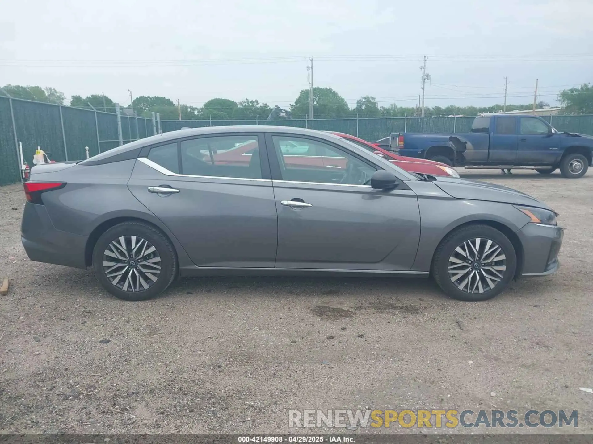 14 Photograph of a damaged car 1N4BL4DV3RN370796 NISSAN ALTIMA 2024