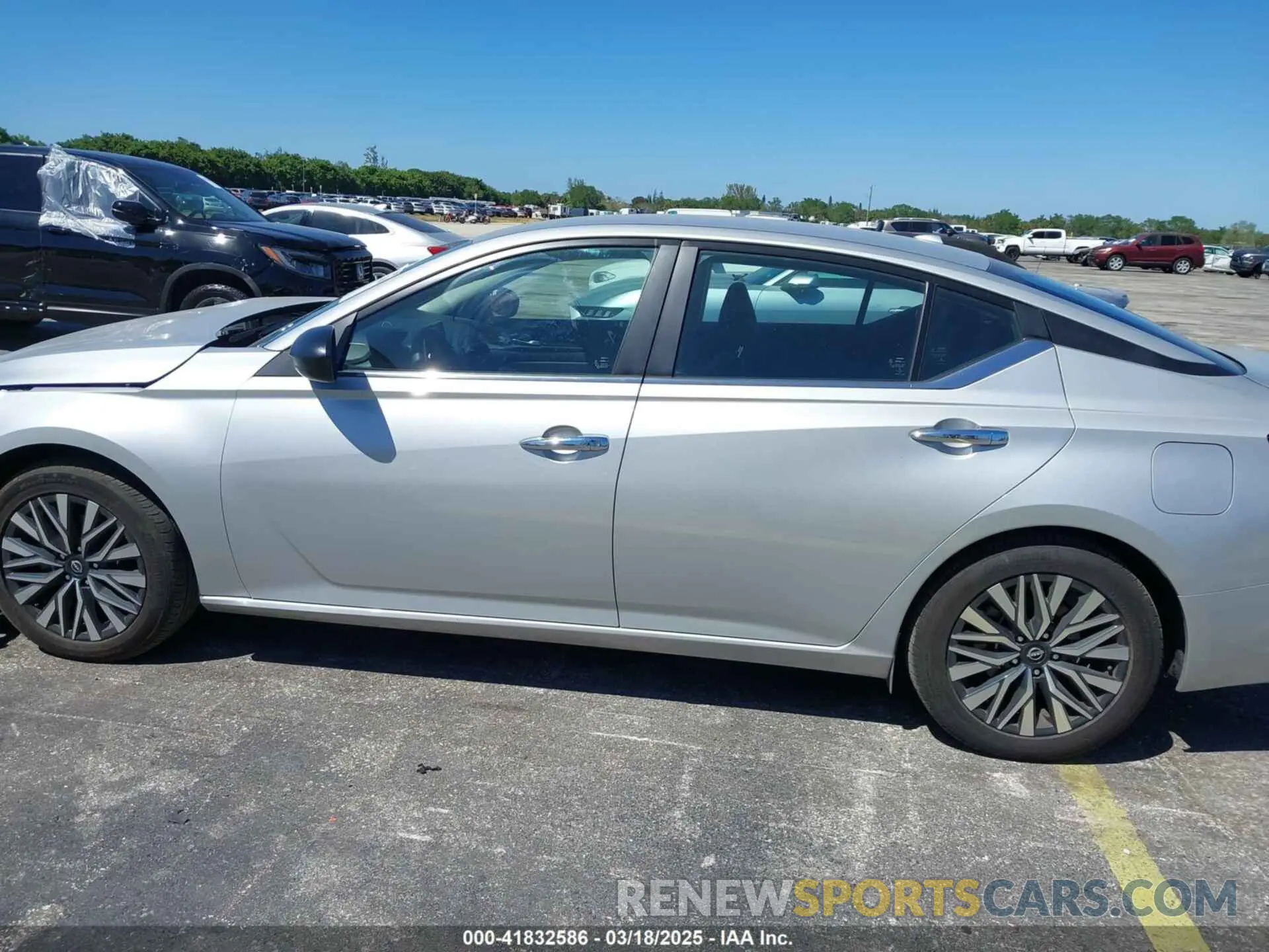 15 Photograph of a damaged car 1N4BL4DV3RN375951 NISSAN ALTIMA 2024