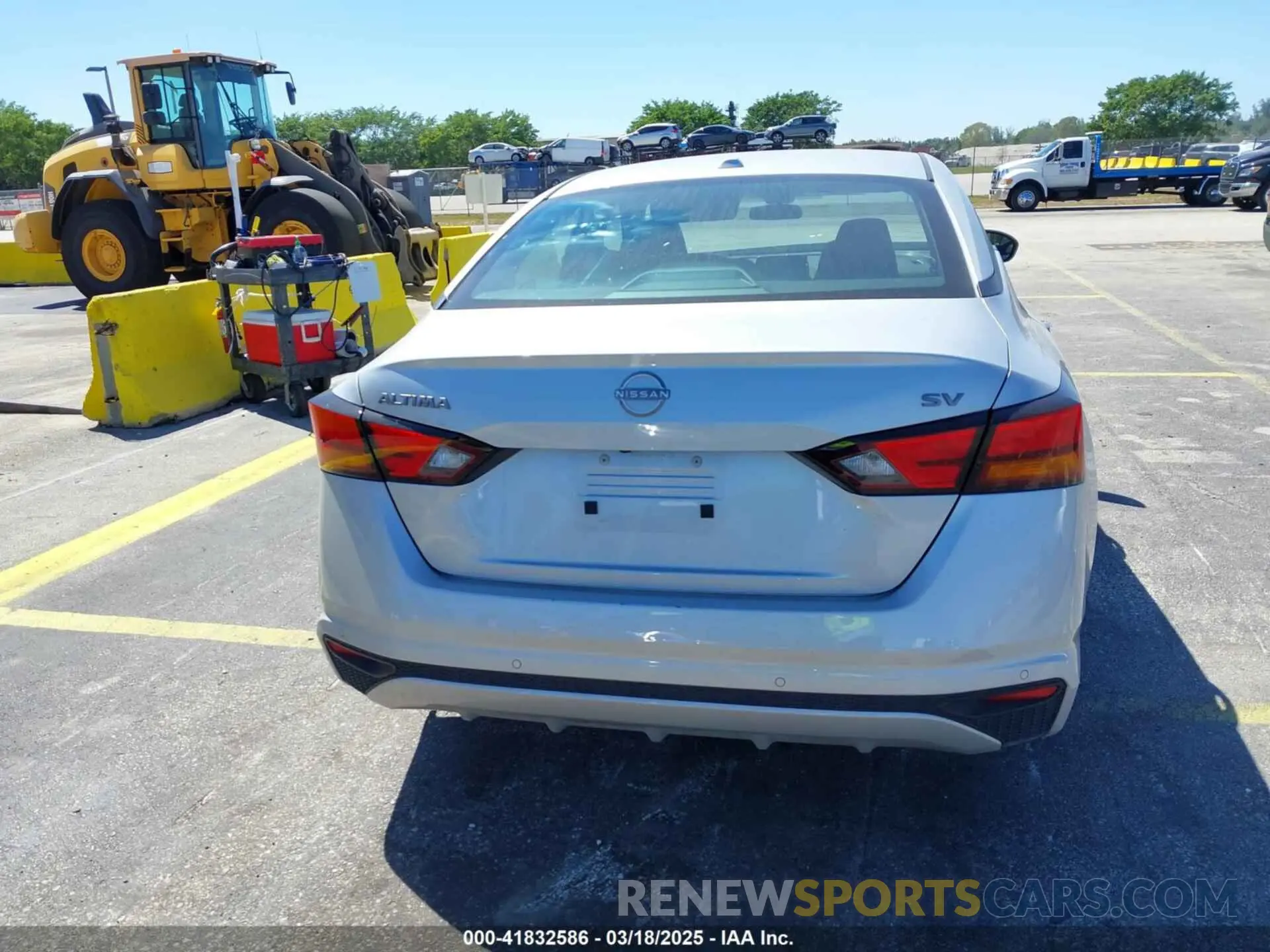 17 Photograph of a damaged car 1N4BL4DV3RN375951 NISSAN ALTIMA 2024