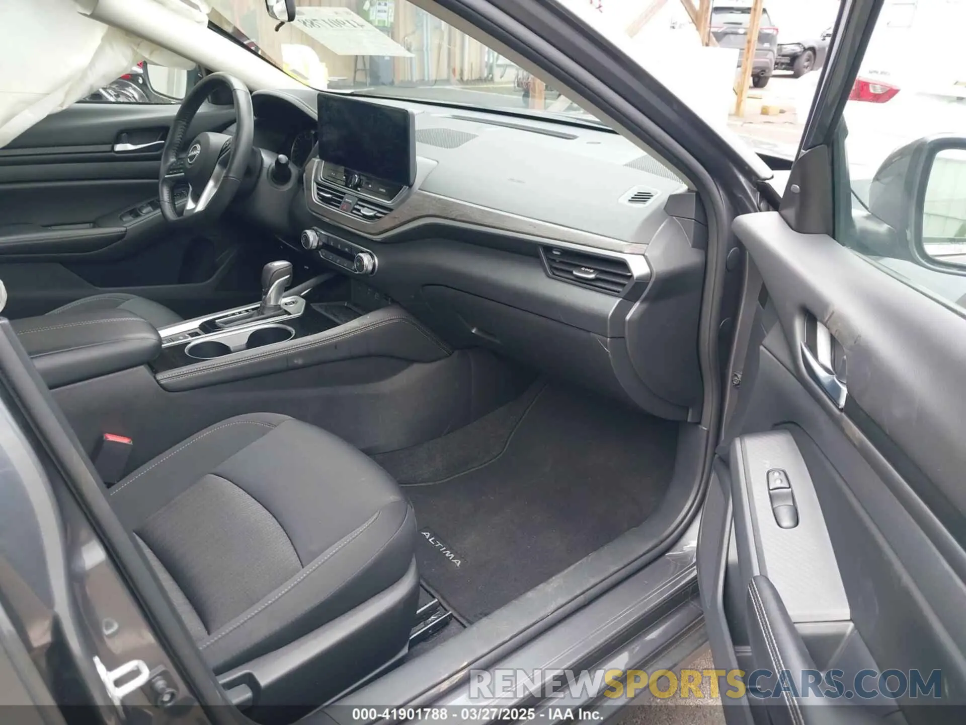5 Photograph of a damaged car 1N4BL4DV3RN417017 NISSAN ALTIMA 2024