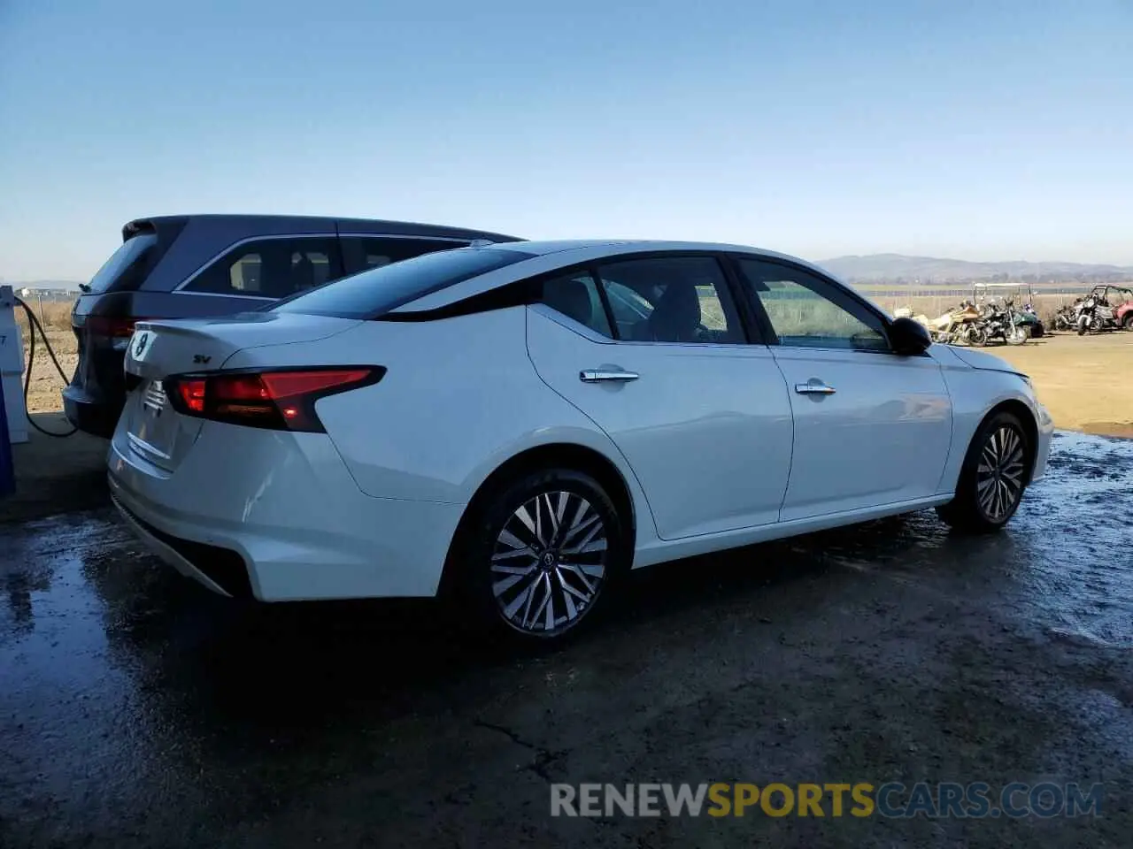 3 Фотография поврежденного автомобиля 1N4BL4DV3RN420483 NISSAN ALTIMA 2024