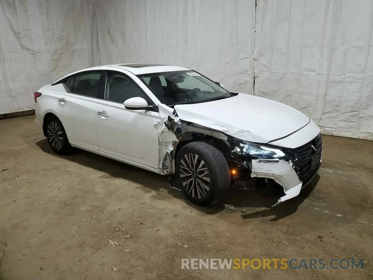 4 Photograph of a damaged car 1N4BL4DV4RN318982 NISSAN ALTIMA 2024