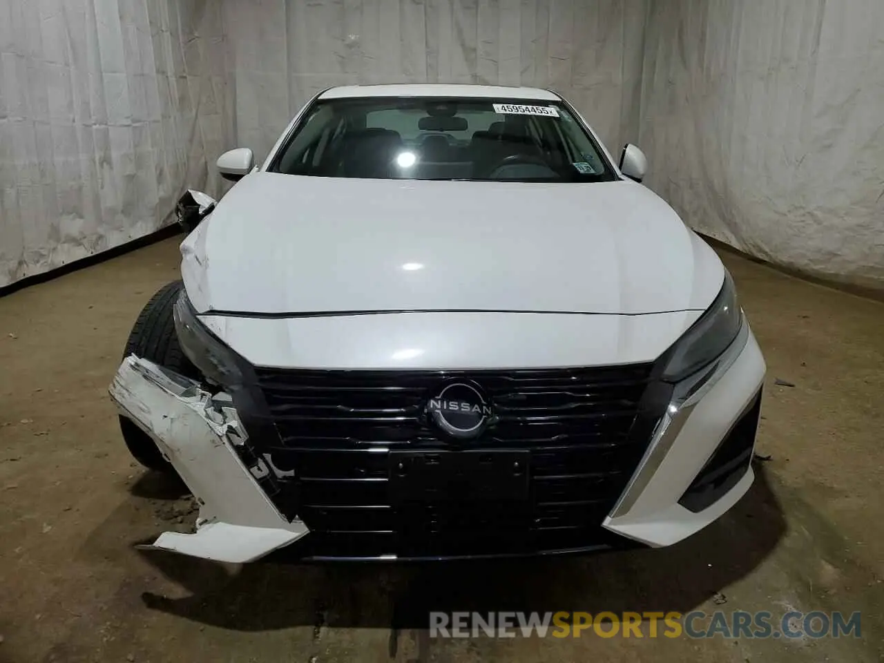 5 Photograph of a damaged car 1N4BL4DV4RN318982 NISSAN ALTIMA 2024