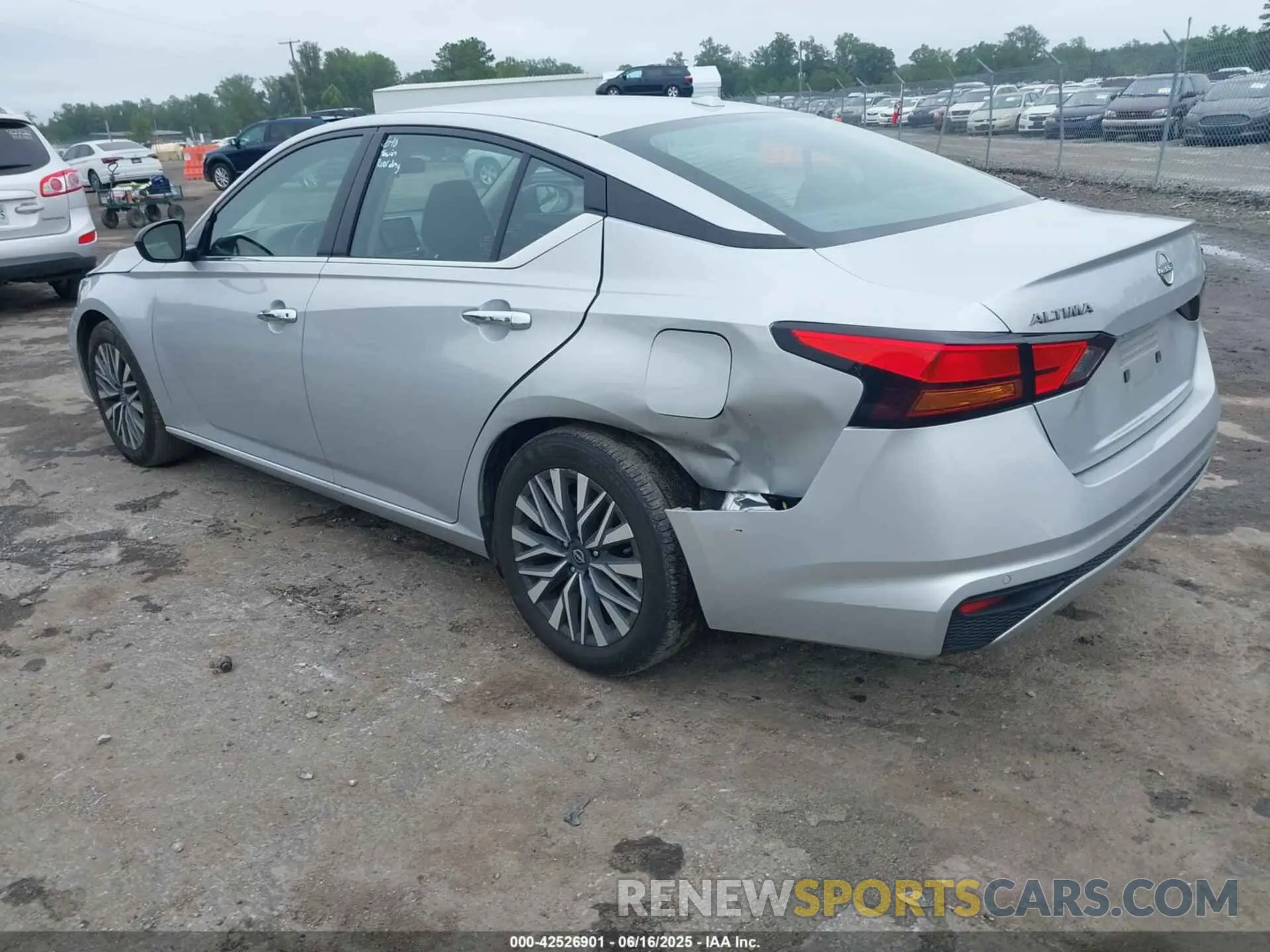 3 Фотография поврежденного автомобиля 1N4BL4DV4RN338570 NISSAN ALTIMA 2024