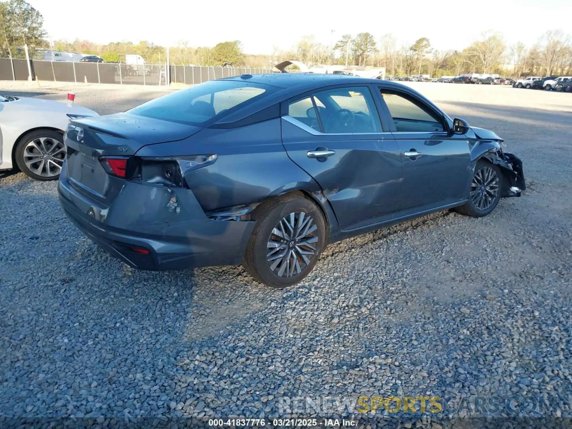 4 Фотография поврежденного автомобиля 1N4BL4DV4RN356549 NISSAN ALTIMA 2024