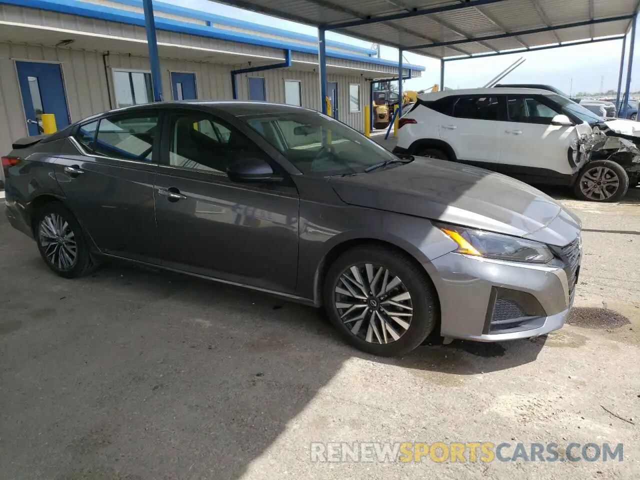 4 Photograph of a damaged car 1N4BL4DV4RN372895 NISSAN ALTIMA 2024
