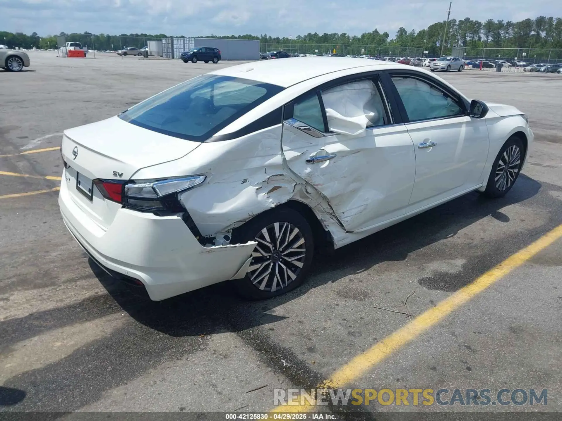 4 Фотография поврежденного автомобиля 1N4BL4DV4RN405944 NISSAN ALTIMA 2024