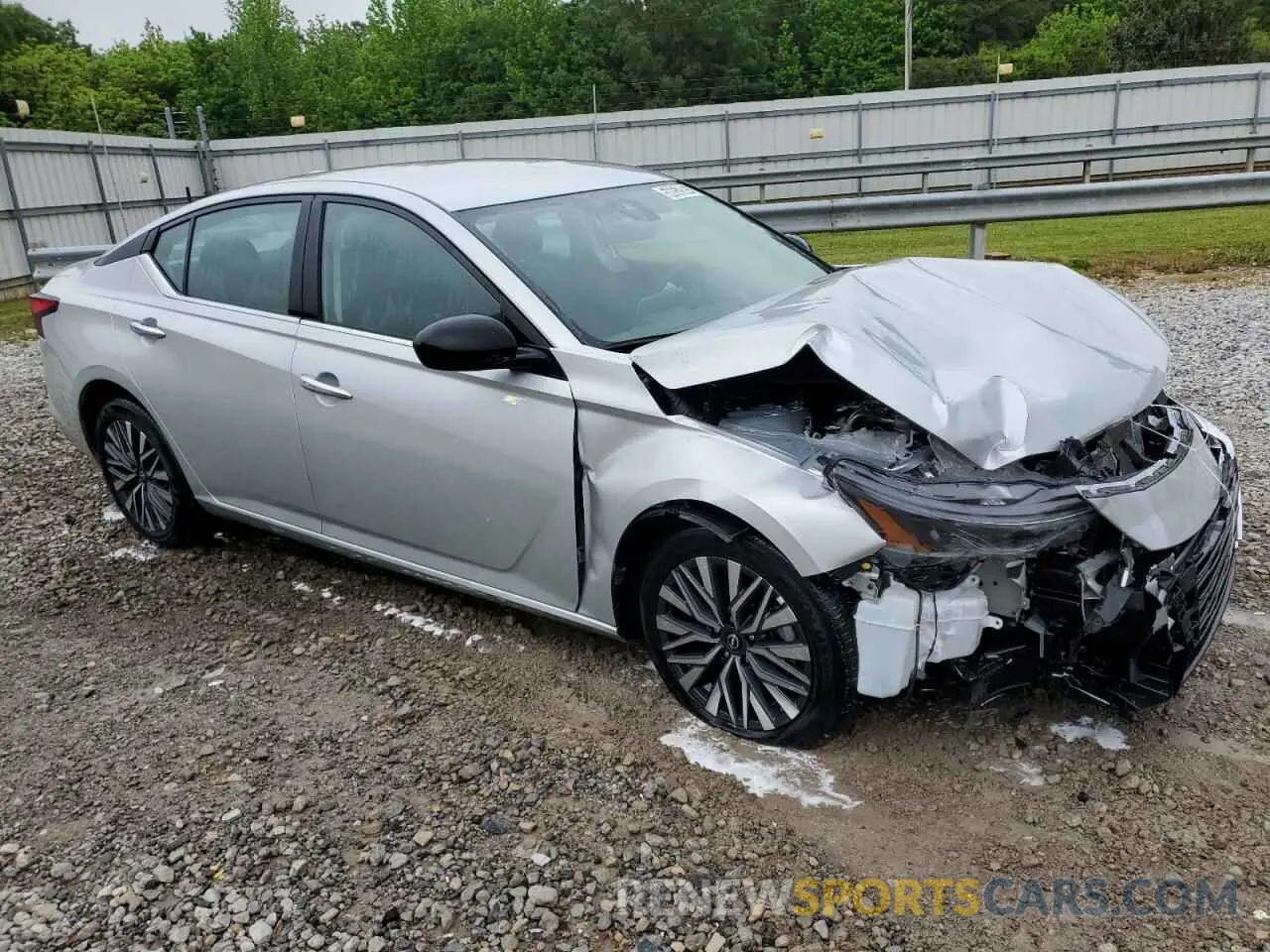 4 Photograph of a damaged car 1N4BL4DV4RN429368 NISSAN ALTIMA 2024