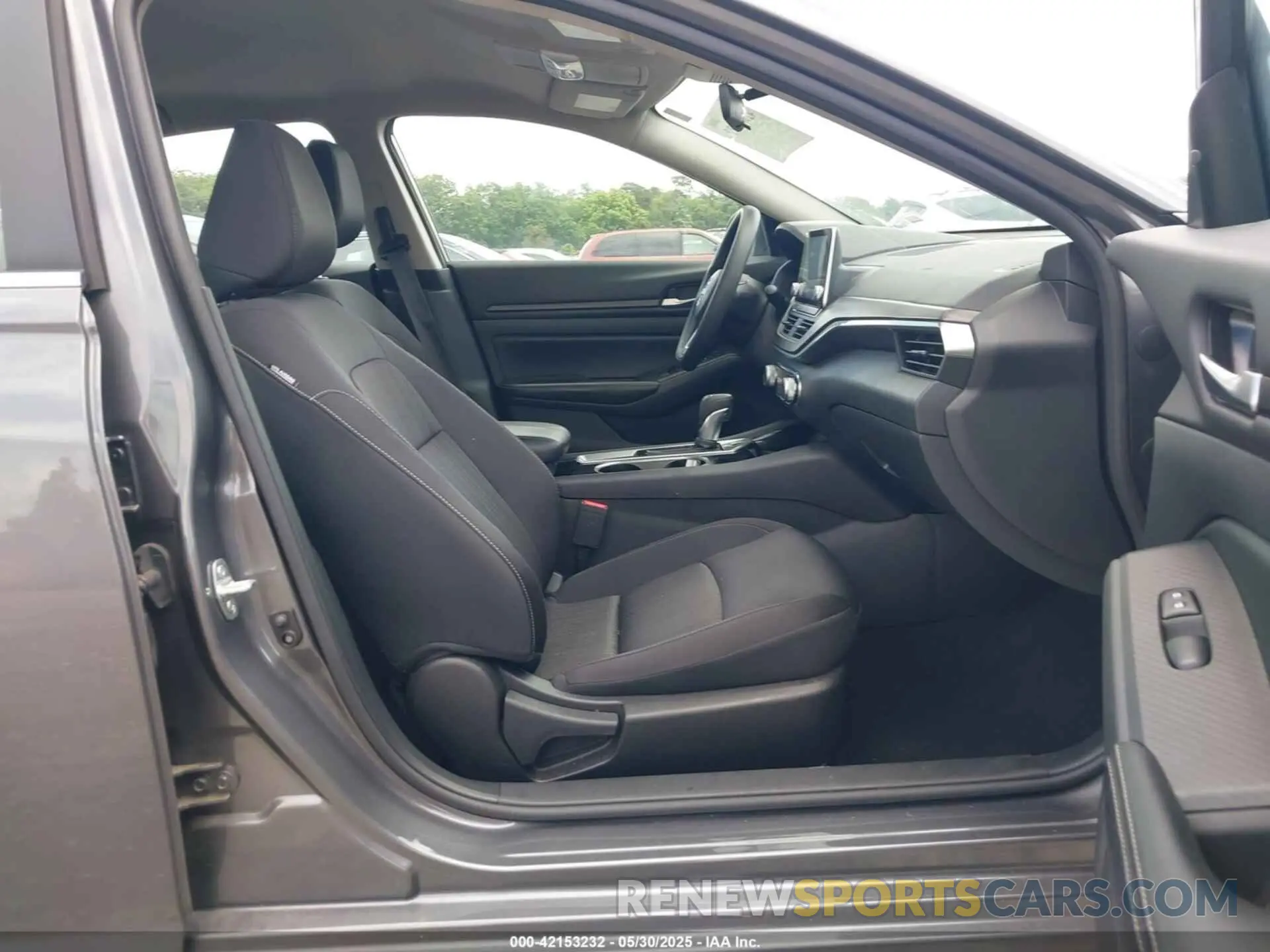 5 Photograph of a damaged car 1N4BL4DV5RN370783 NISSAN ALTIMA 2024