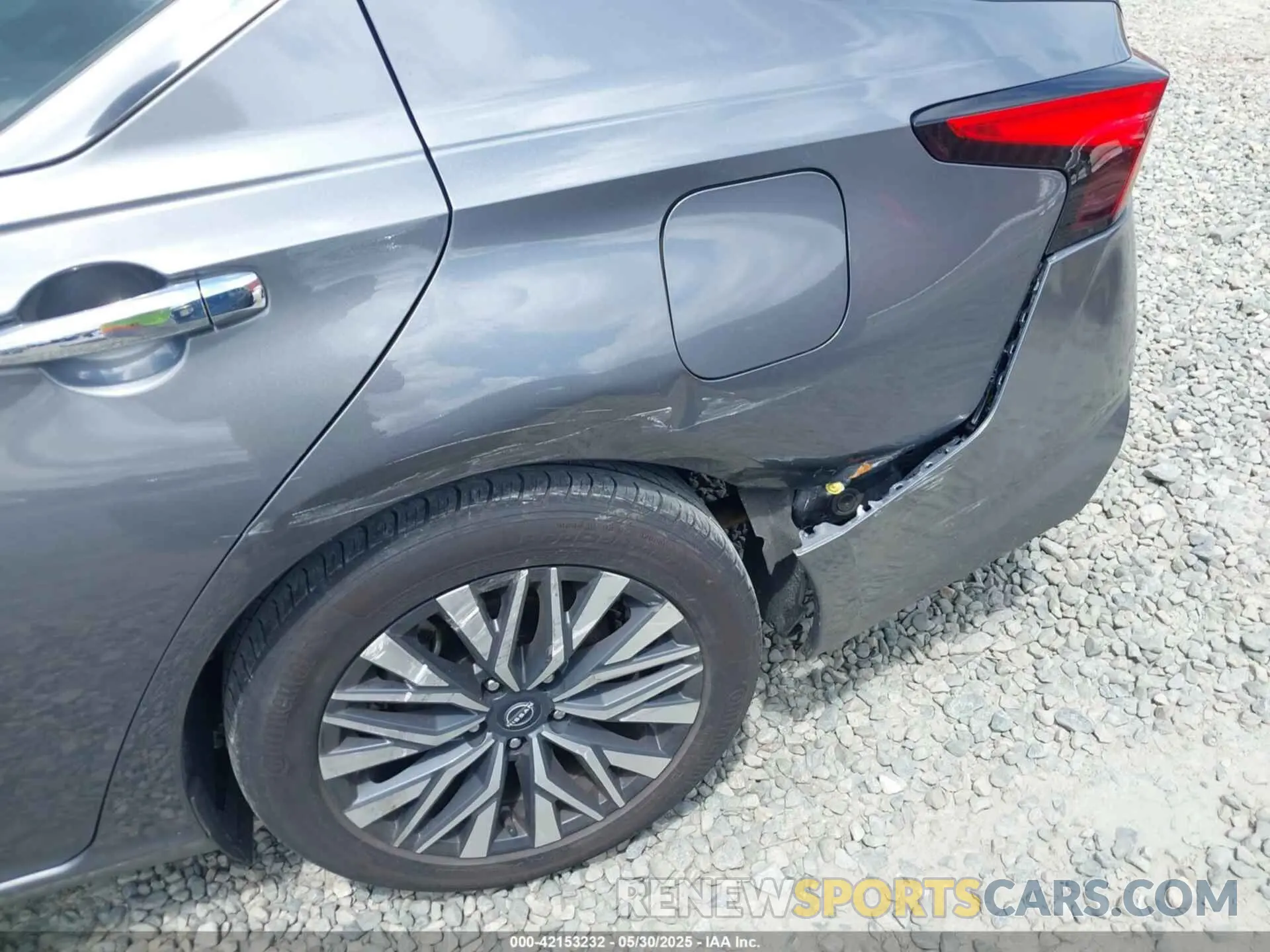 6 Photograph of a damaged car 1N4BL4DV5RN370783 NISSAN ALTIMA 2024