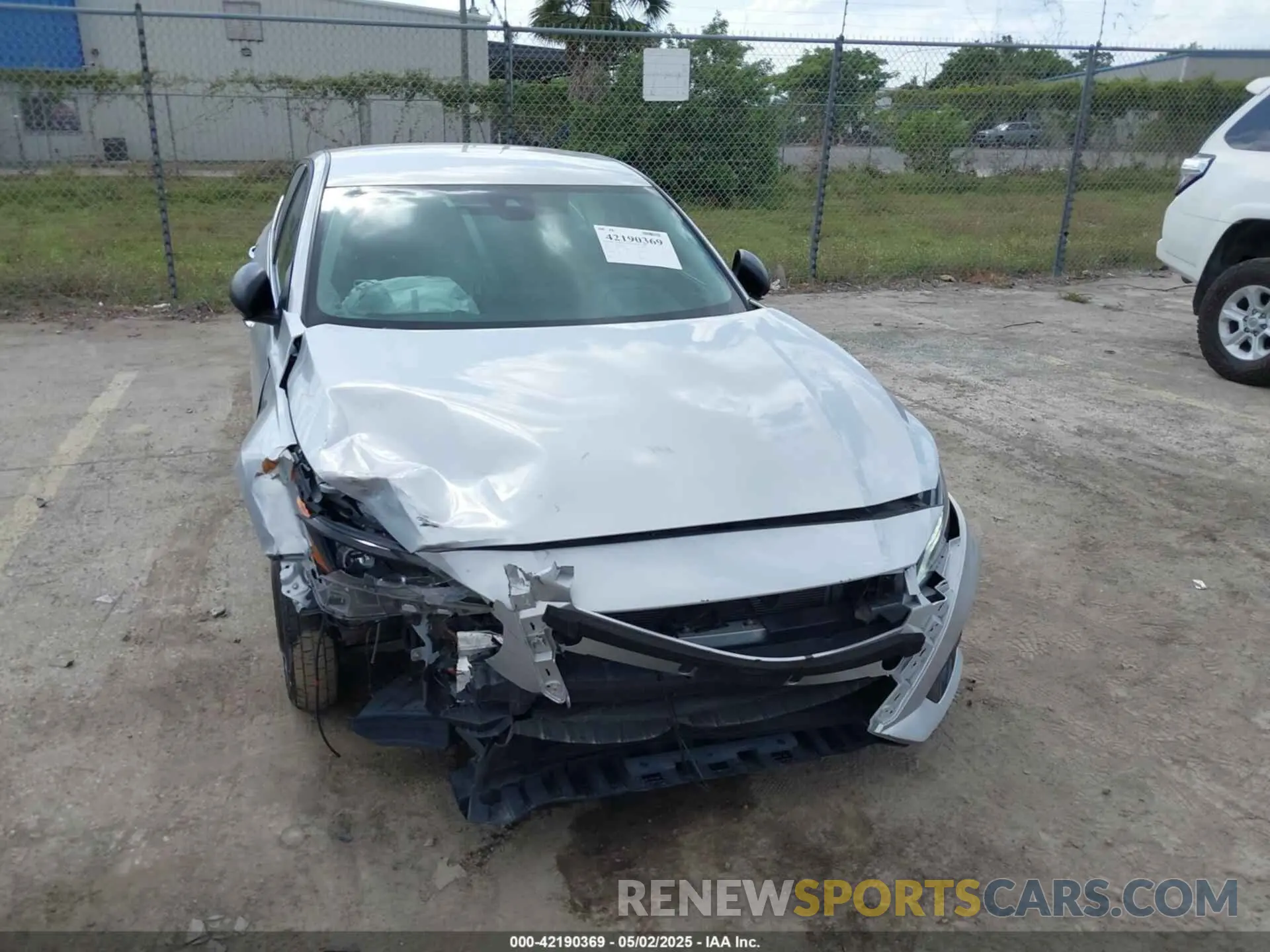 6 Photograph of a damaged car 1N4BL4DV5RN375319 NISSAN ALTIMA 2024