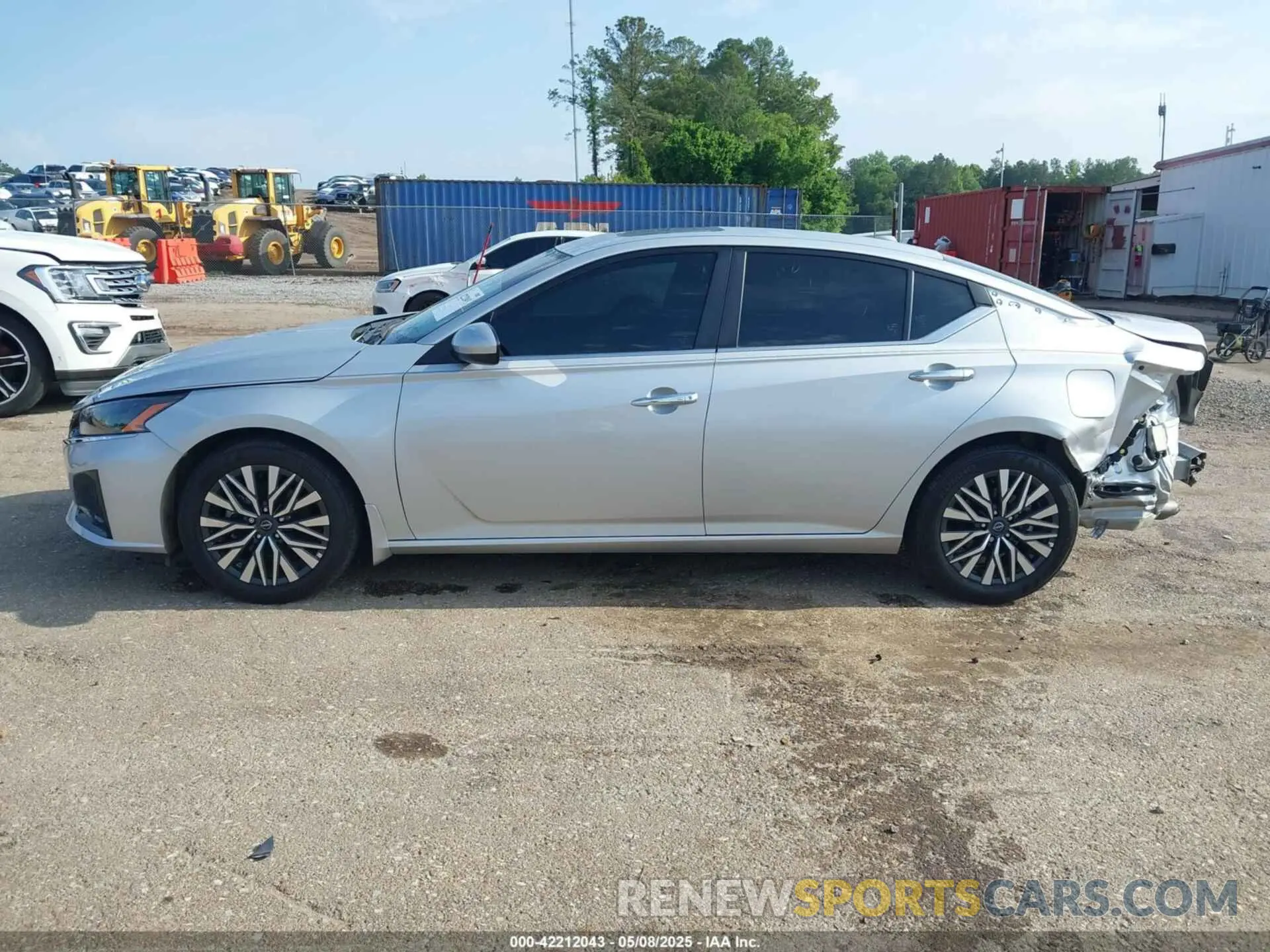 15 Photograph of a damaged car 1N4BL4DV5RN410084 NISSAN ALTIMA 2024