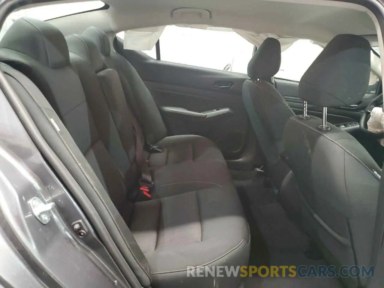 10 Photograph of a damaged car 1N4BL4DV5RN430402 NISSAN ALTIMA 2024