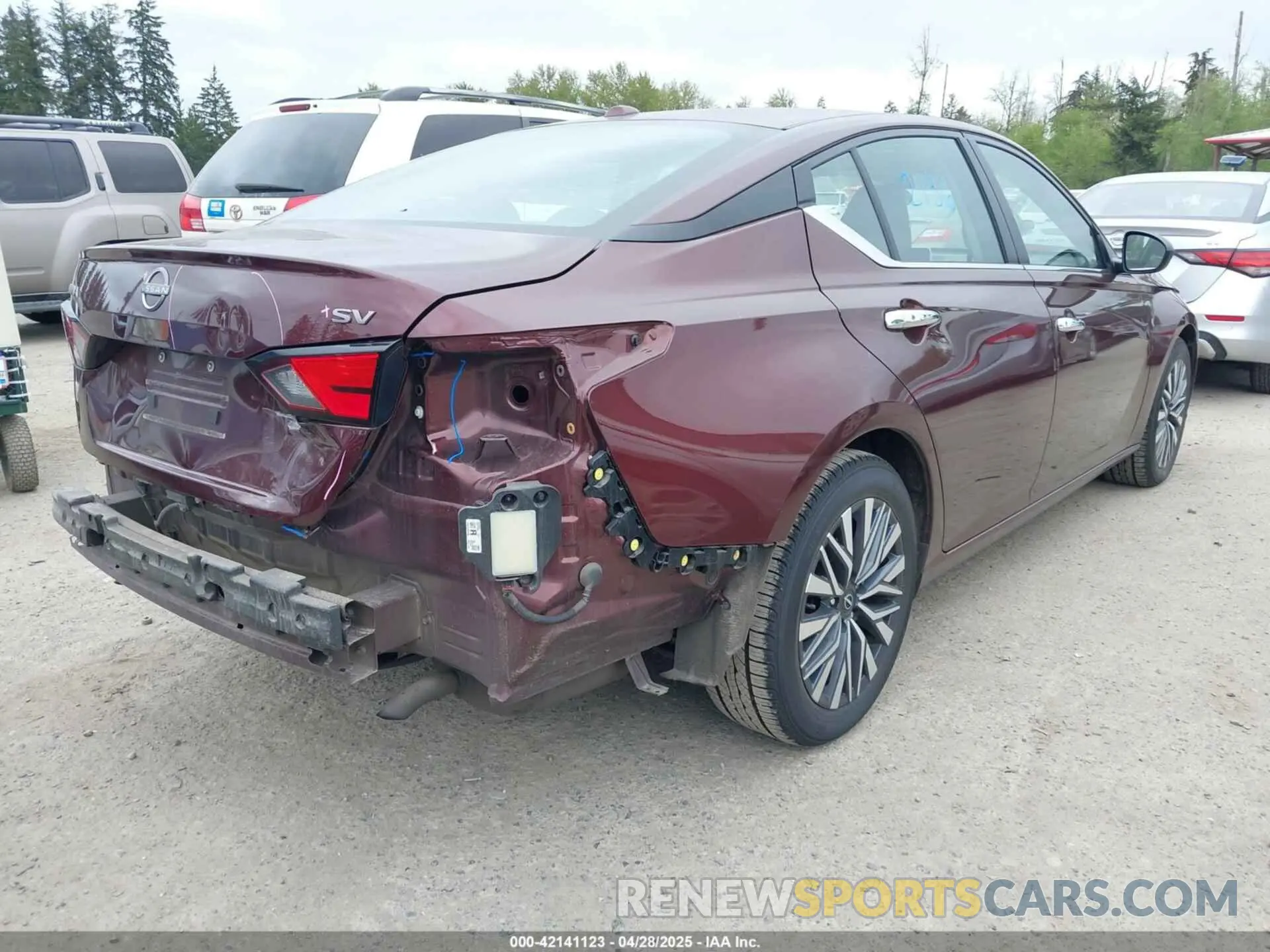 4 Фотография поврежденного автомобиля 1N4BL4DV6RN308342 NISSAN ALTIMA 2024