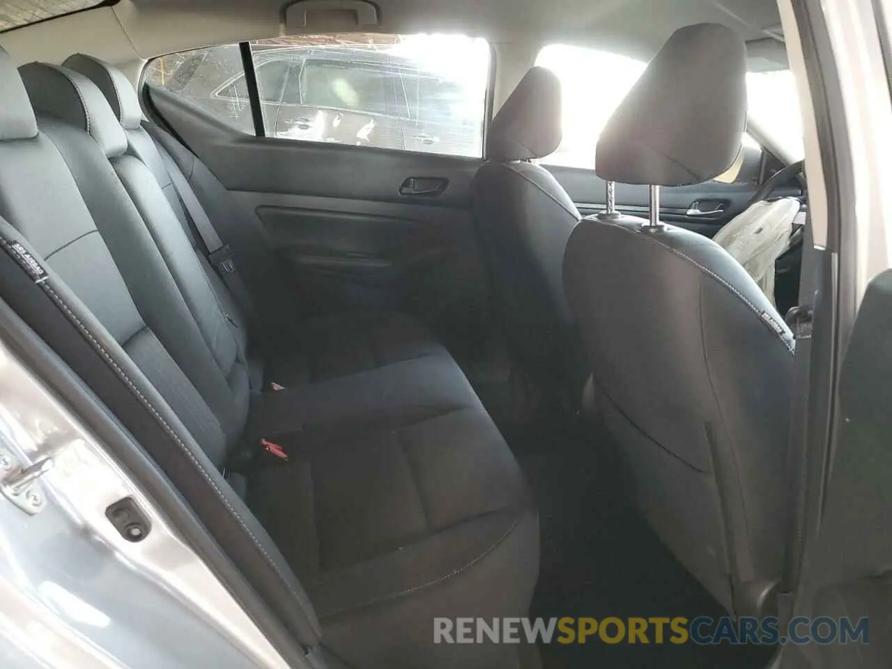 10 Photograph of a damaged car 1N4BL4DV6RN326520 NISSAN ALTIMA 2024