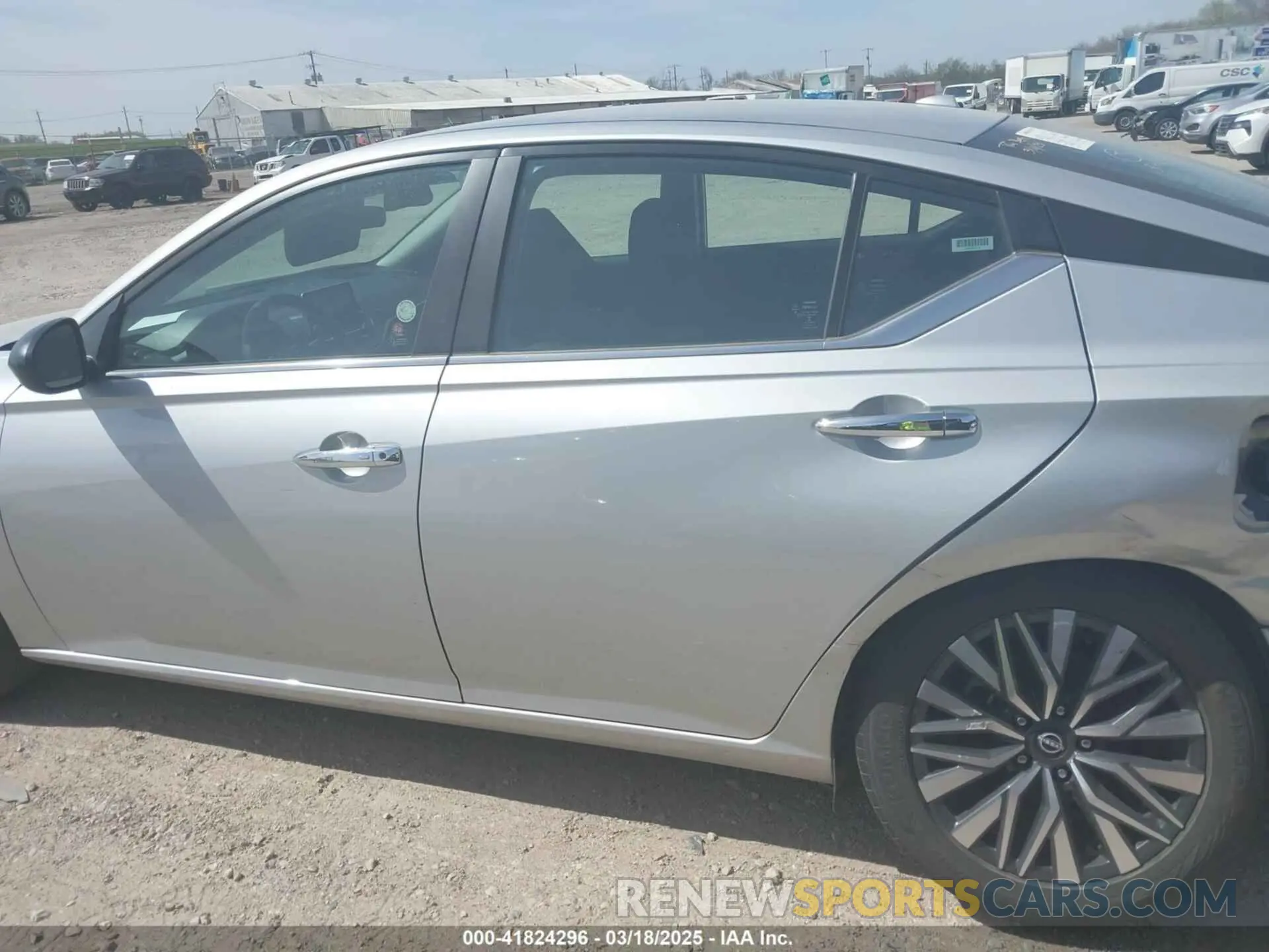 14 Photograph of a damaged car 1N4BL4DV6RN379234 NISSAN ALTIMA 2024