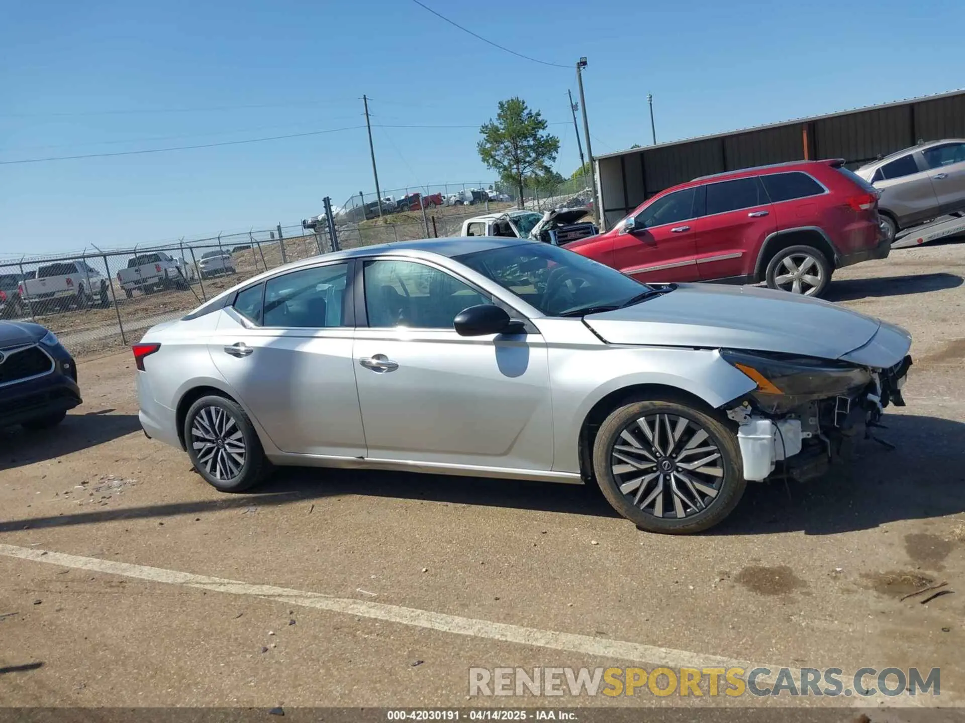 14 Photograph of a damaged car 1N4BL4DV7RN304784 NISSAN ALTIMA 2024