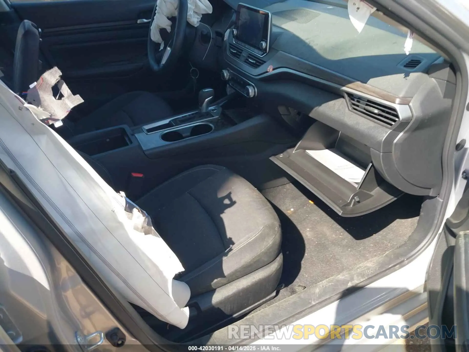 5 Photograph of a damaged car 1N4BL4DV7RN304784 NISSAN ALTIMA 2024