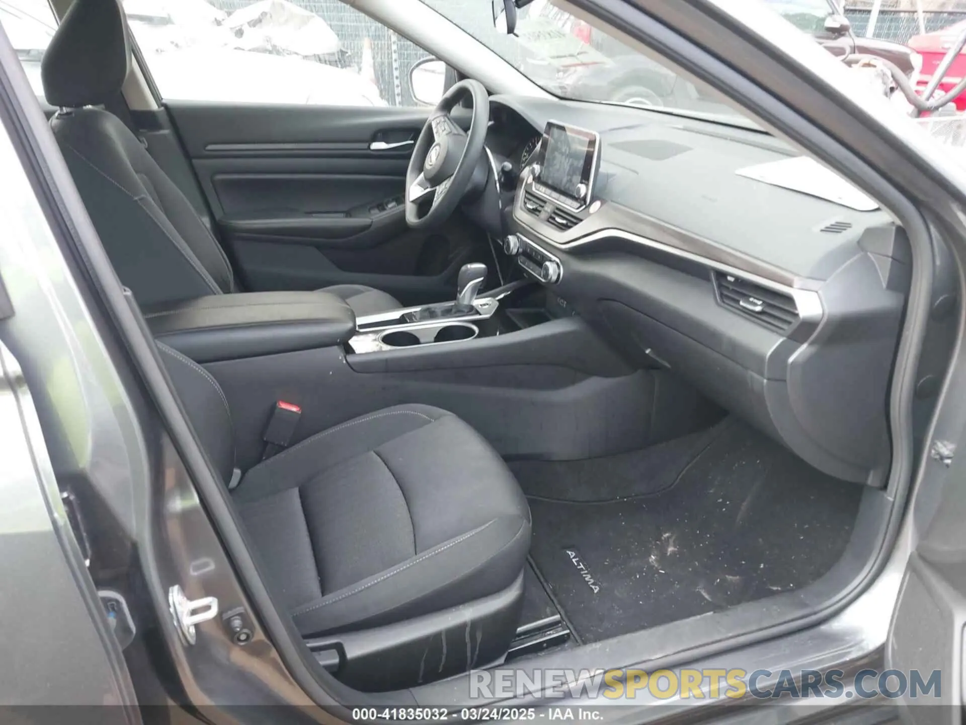 5 Photograph of a damaged car 1N4BL4DV7RN311427 NISSAN ALTIMA 2024