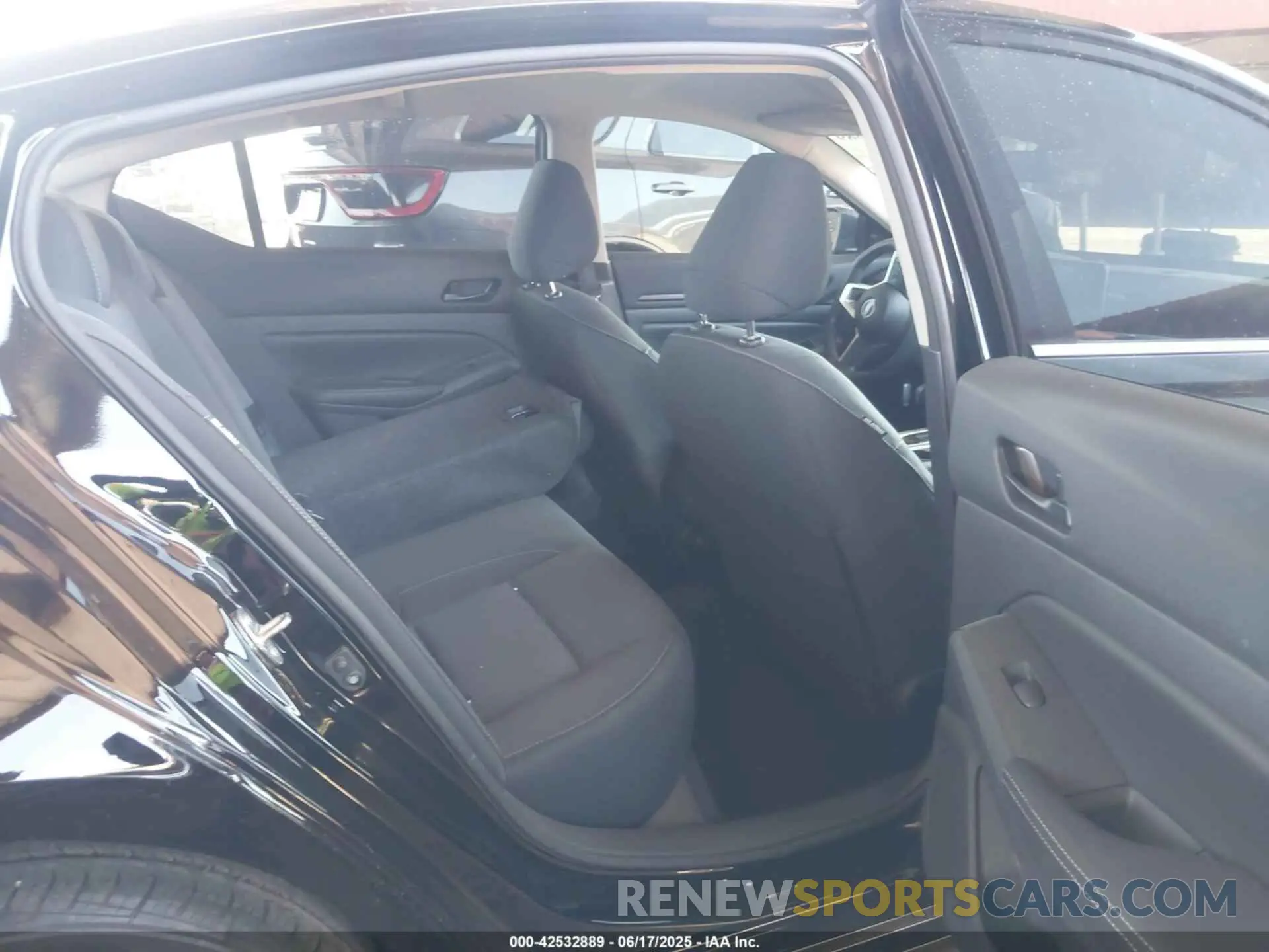 8 Photograph of a damaged car 1N4BL4DV7RN326445 NISSAN ALTIMA 2024
