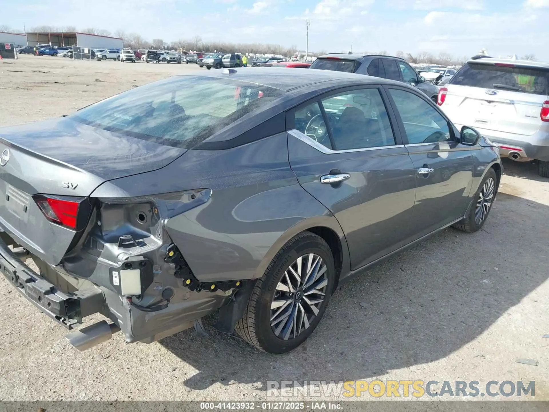 4 Фотография поврежденного автомобиля 1N4BL4DV7RN327708 NISSAN ALTIMA 2024