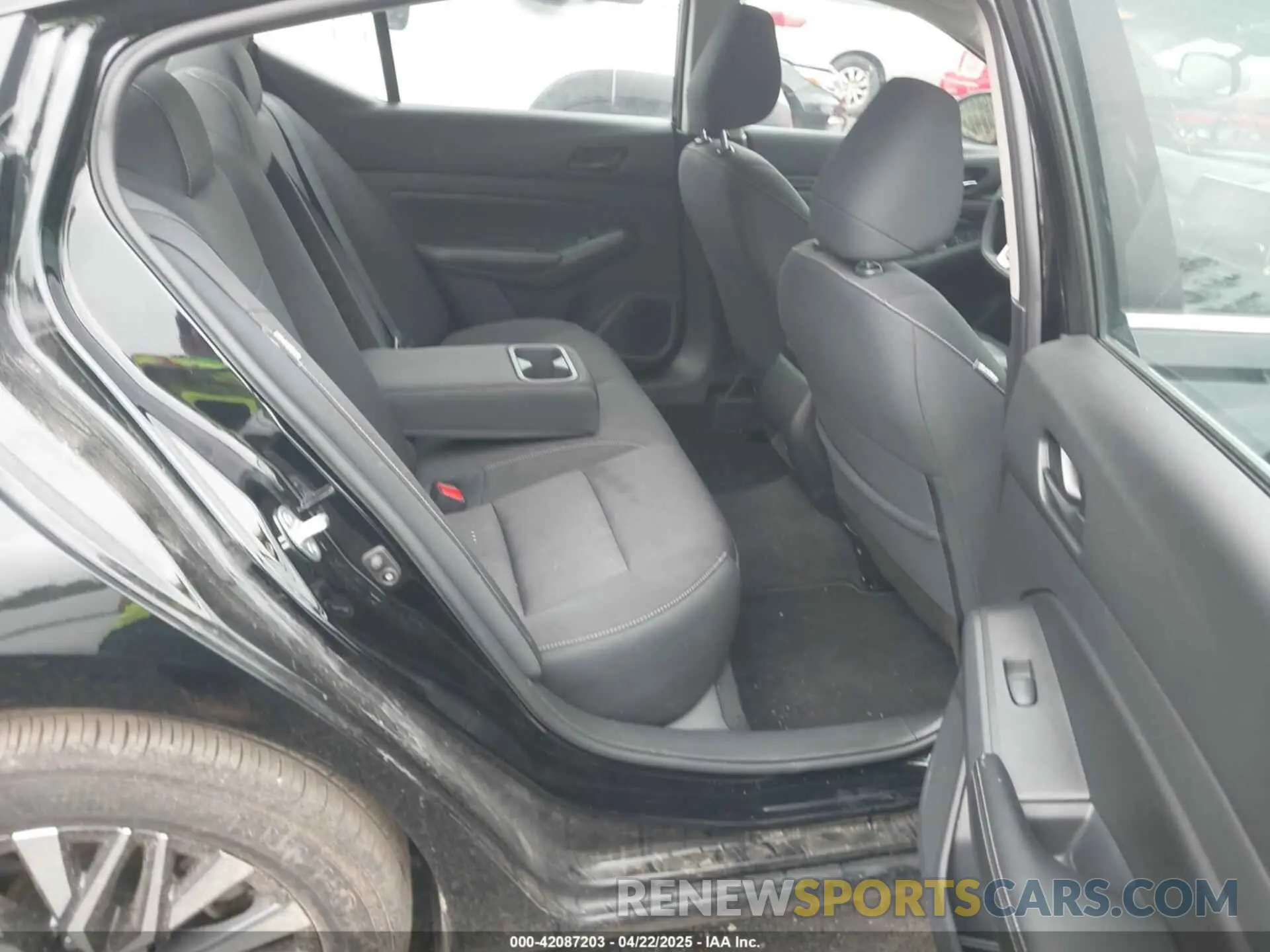 8 Photograph of a damaged car 1N4BL4DV7RN386256 NISSAN ALTIMA 2024