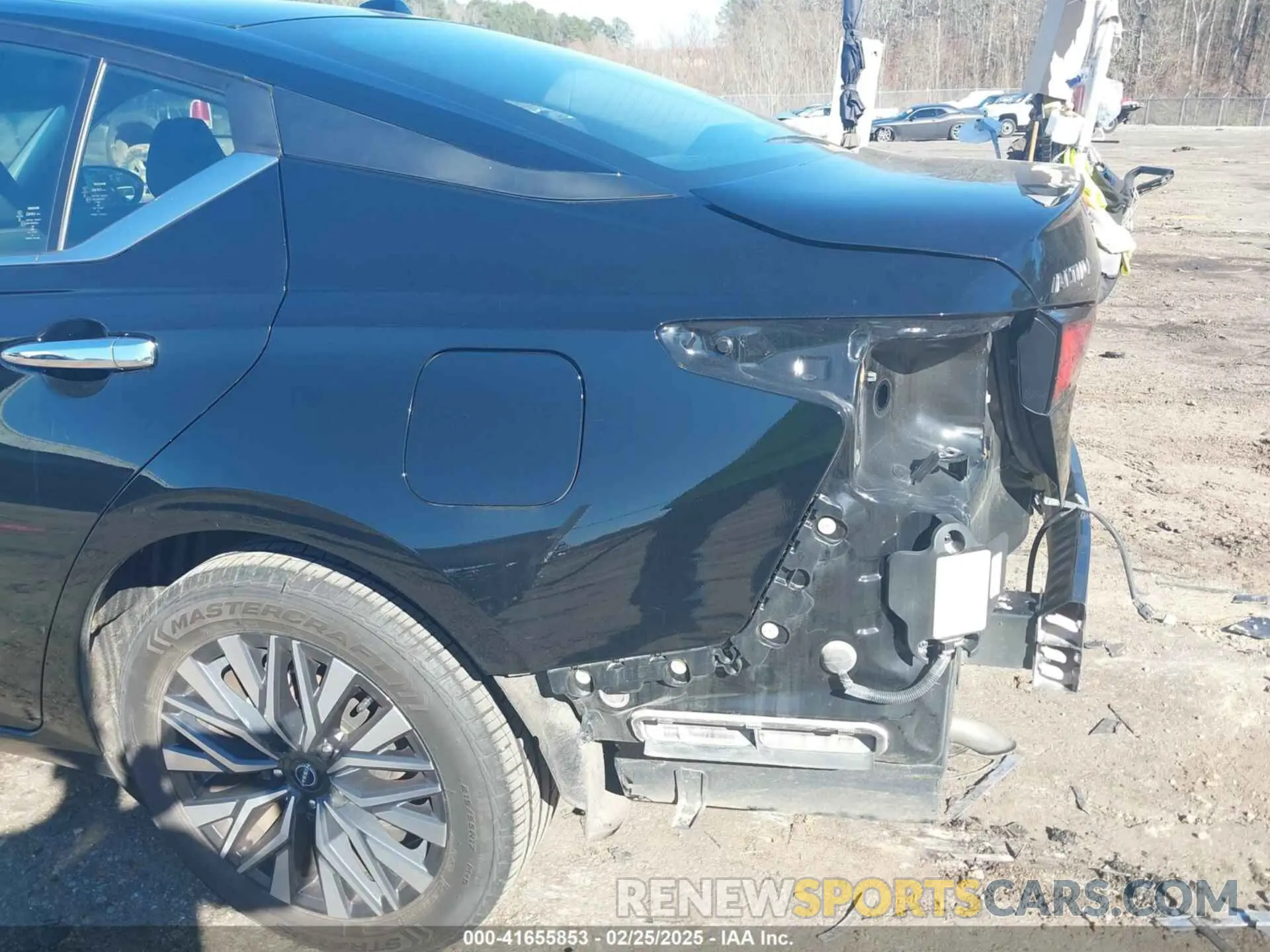 19 Photograph of a damaged car 1N4BL4DV8RN307886 NISSAN ALTIMA 2024