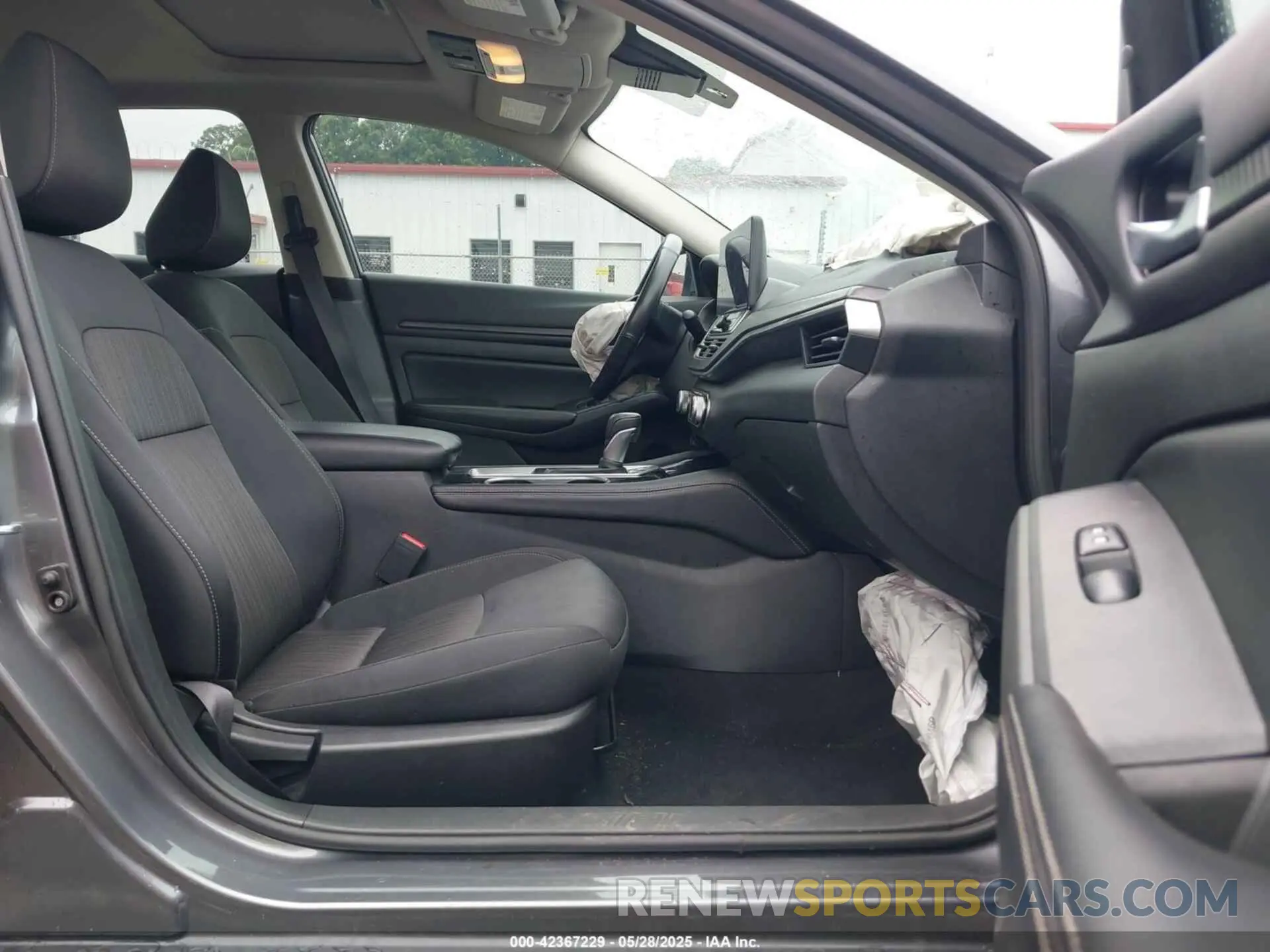 5 Фотография поврежденного автомобиля 1N4BL4DV8RN333100 NISSAN ALTIMA 2024