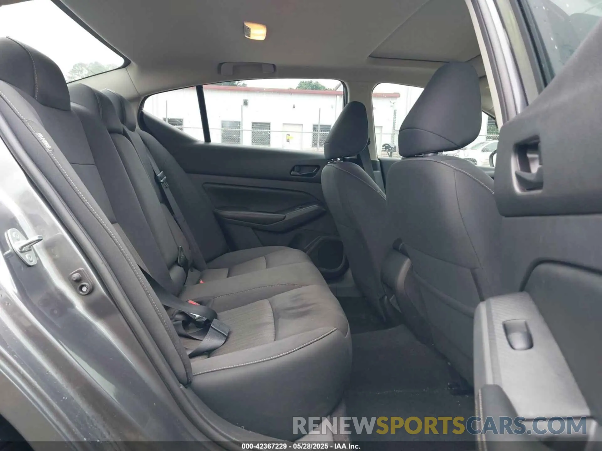 8 Фотография поврежденного автомобиля 1N4BL4DV8RN333100 NISSAN ALTIMA 2024
