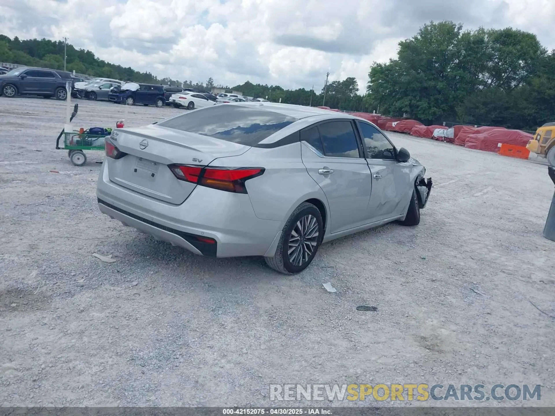 4 Фотография поврежденного автомобиля 1N4BL4DV8RN427073 NISSAN ALTIMA 2024