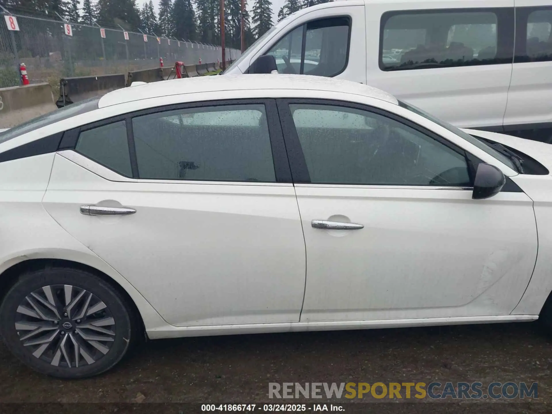 13 Фотография поврежденного автомобиля 1N4BL4DV8RN432726 NISSAN ALTIMA 2024