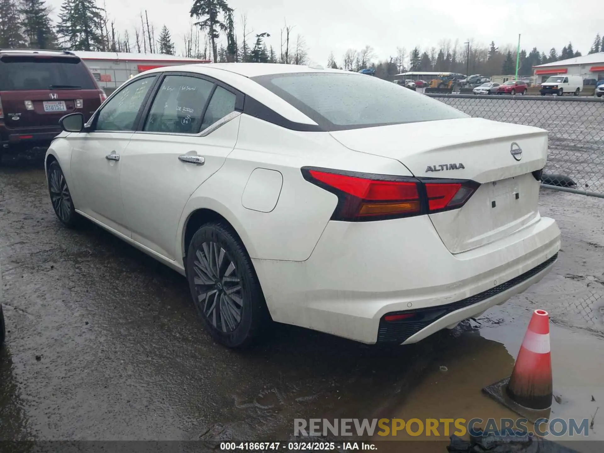 3 Фотография поврежденного автомобиля 1N4BL4DV8RN432726 NISSAN ALTIMA 2024