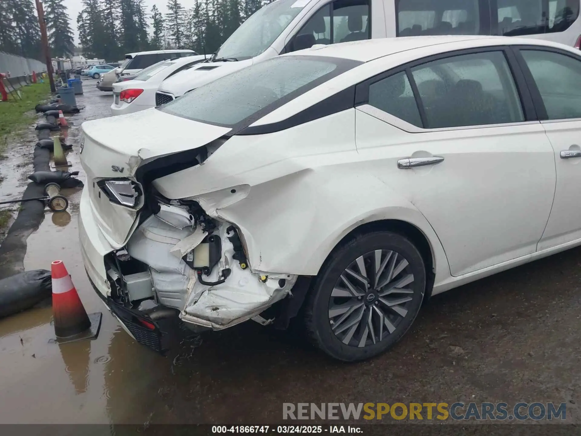6 Фотография поврежденного автомобиля 1N4BL4DV8RN432726 NISSAN ALTIMA 2024