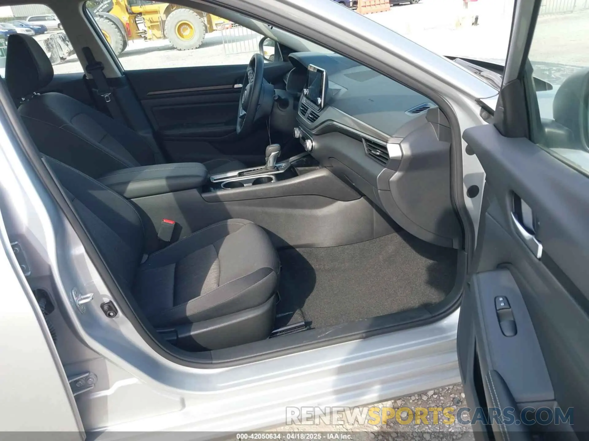 5 Photograph of a damaged car 1N4BL4DV9RN359012 NISSAN ALTIMA 2024