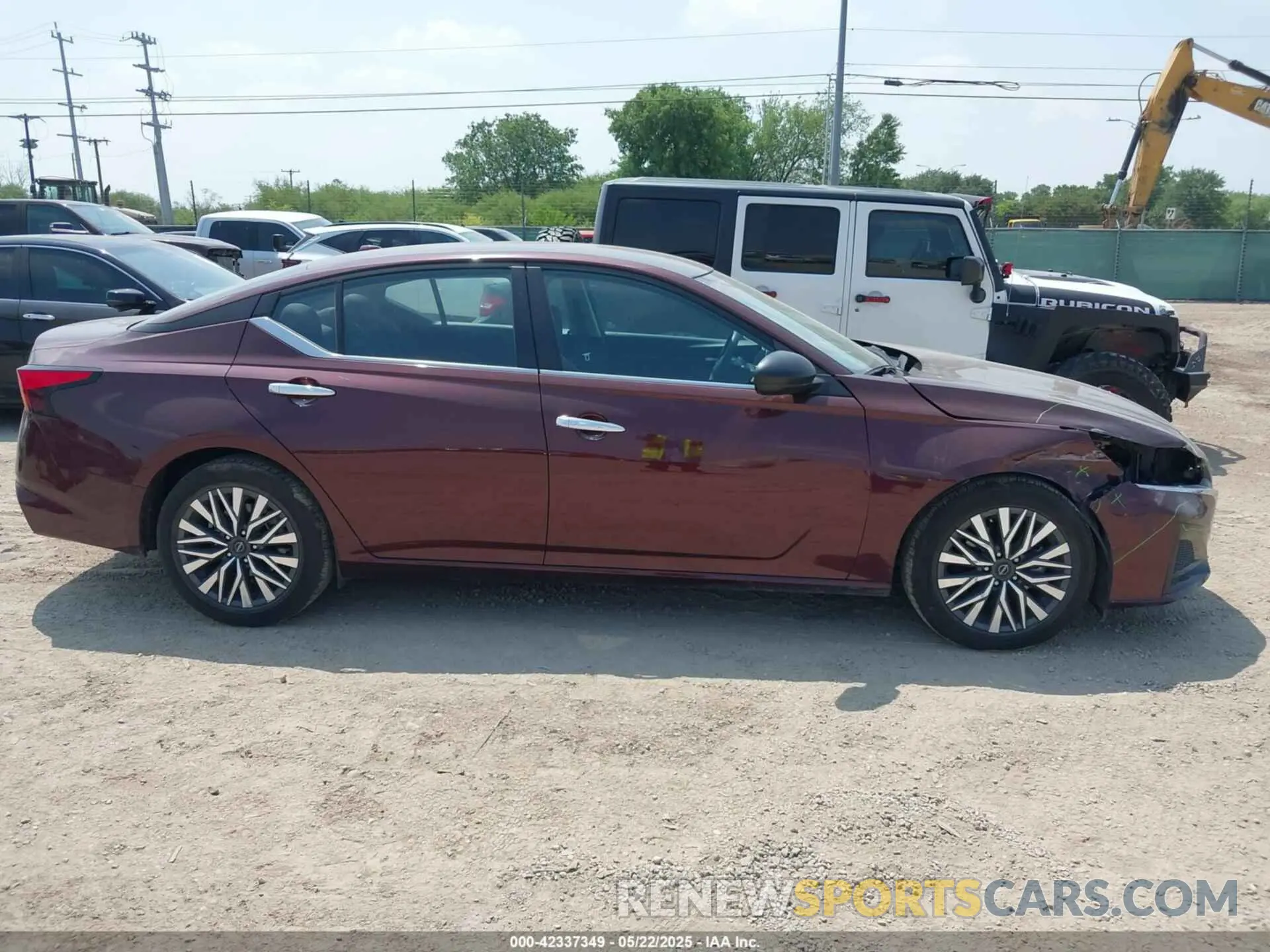 13 Photograph of a damaged car 1N4BL4DV9RN368132 NISSAN ALTIMA 2024