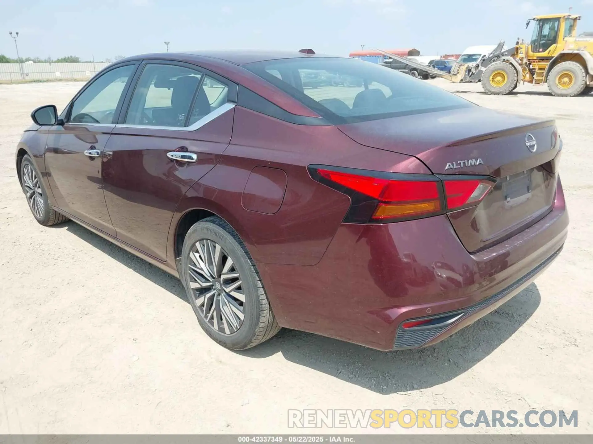 3 Photograph of a damaged car 1N4BL4DV9RN368132 NISSAN ALTIMA 2024