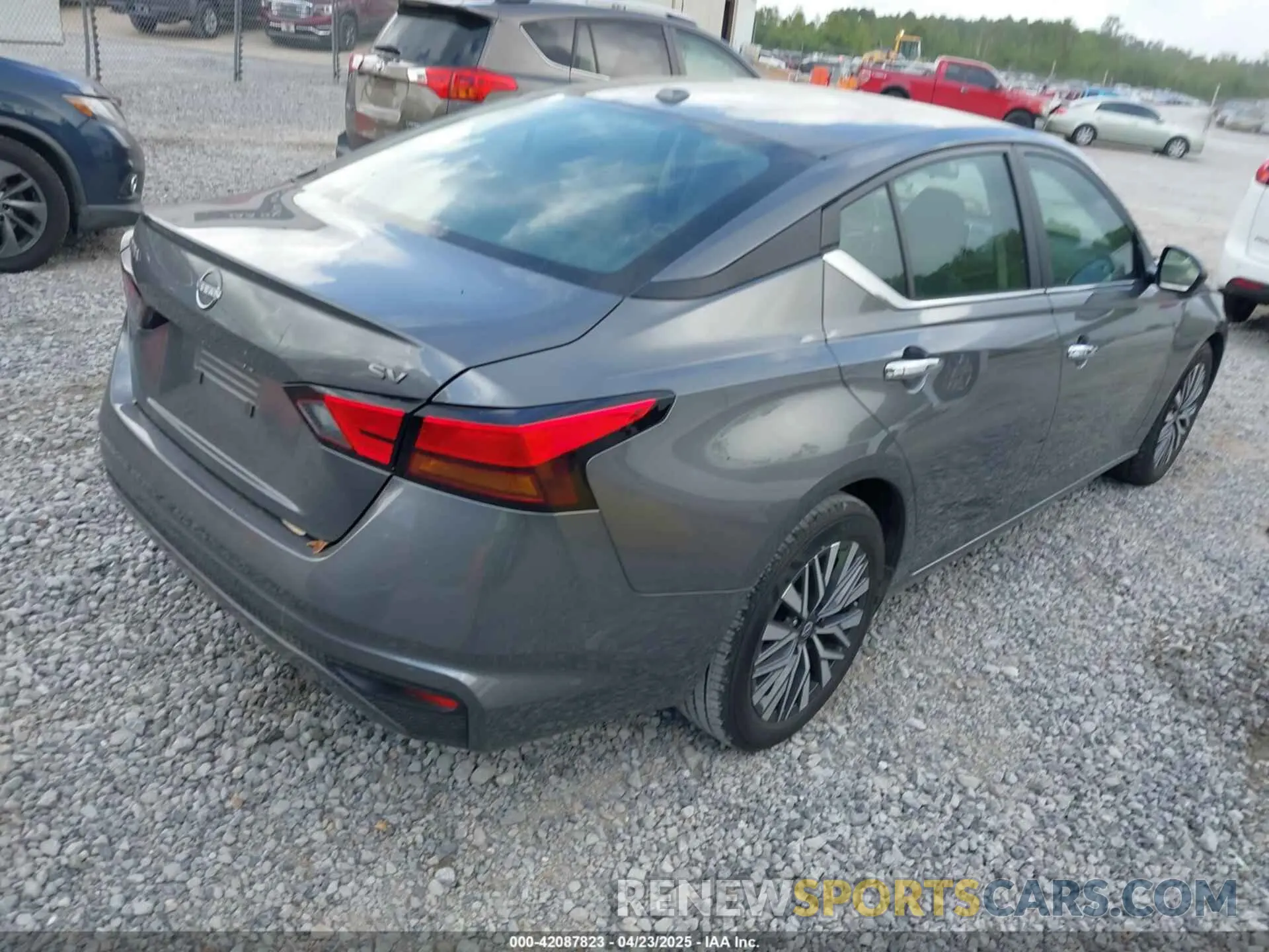 4 Photograph of a damaged car 1N4BL4DV9RN372228 NISSAN ALTIMA 2024