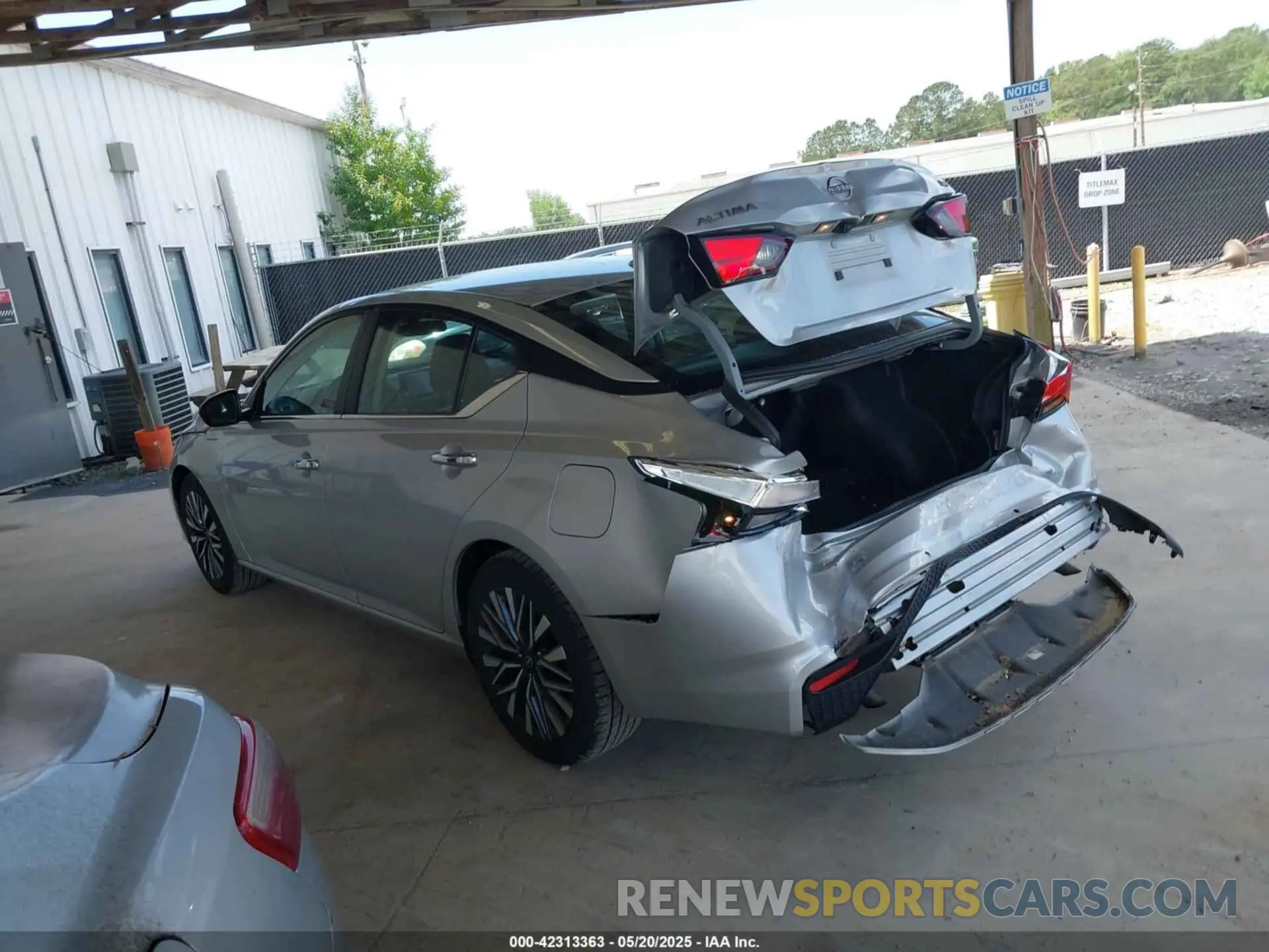3 Photograph of a damaged car 1N4BL4DVXRN352375 NISSAN ALTIMA 2024