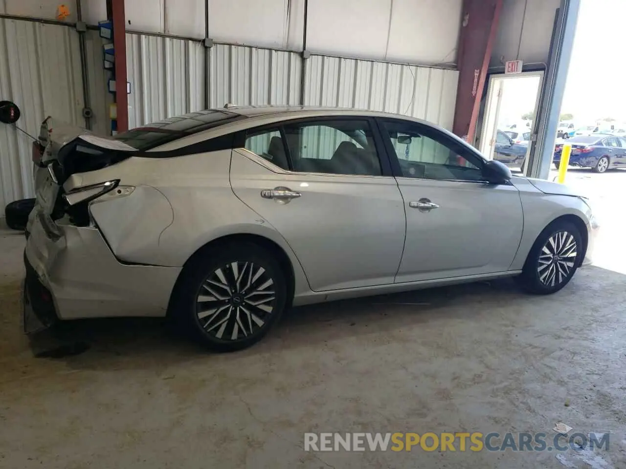 3 Фотография поврежденного автомобиля 1N4BL4DVXRN379124 NISSAN ALTIMA 2024