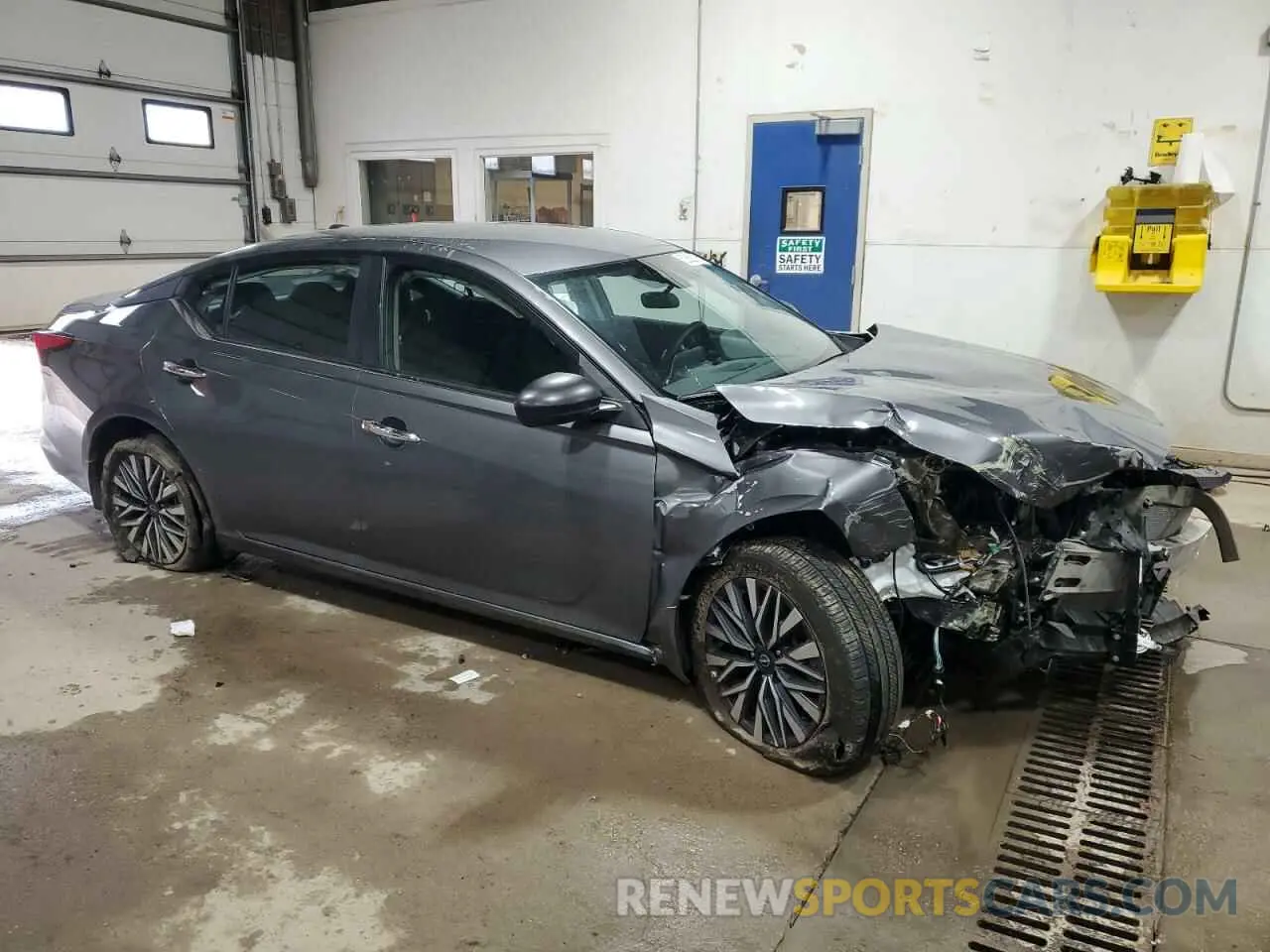 4 Photograph of a damaged car 1N4BL4DW1RN427876 NISSAN ALTIMA 2024