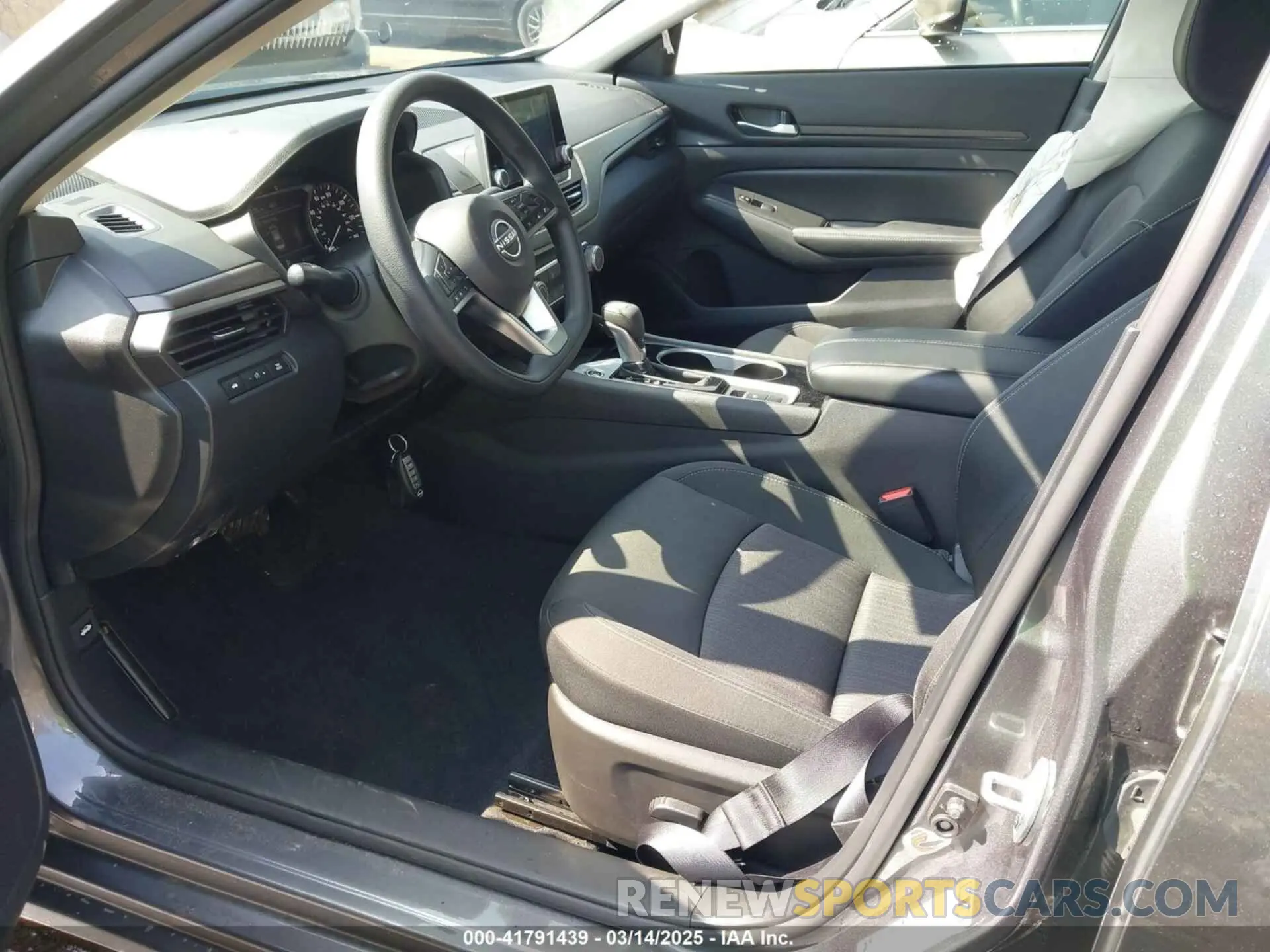 5 Photograph of a damaged car 1N4BL4DW2RN432617 NISSAN ALTIMA 2024