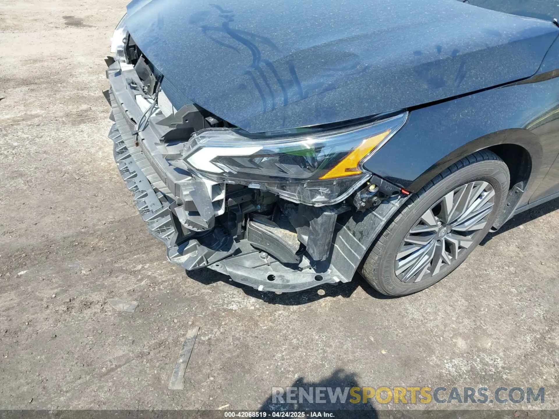 18 Photograph of a damaged car 1N4BL4DW4RN352333 NISSAN ALTIMA 2024