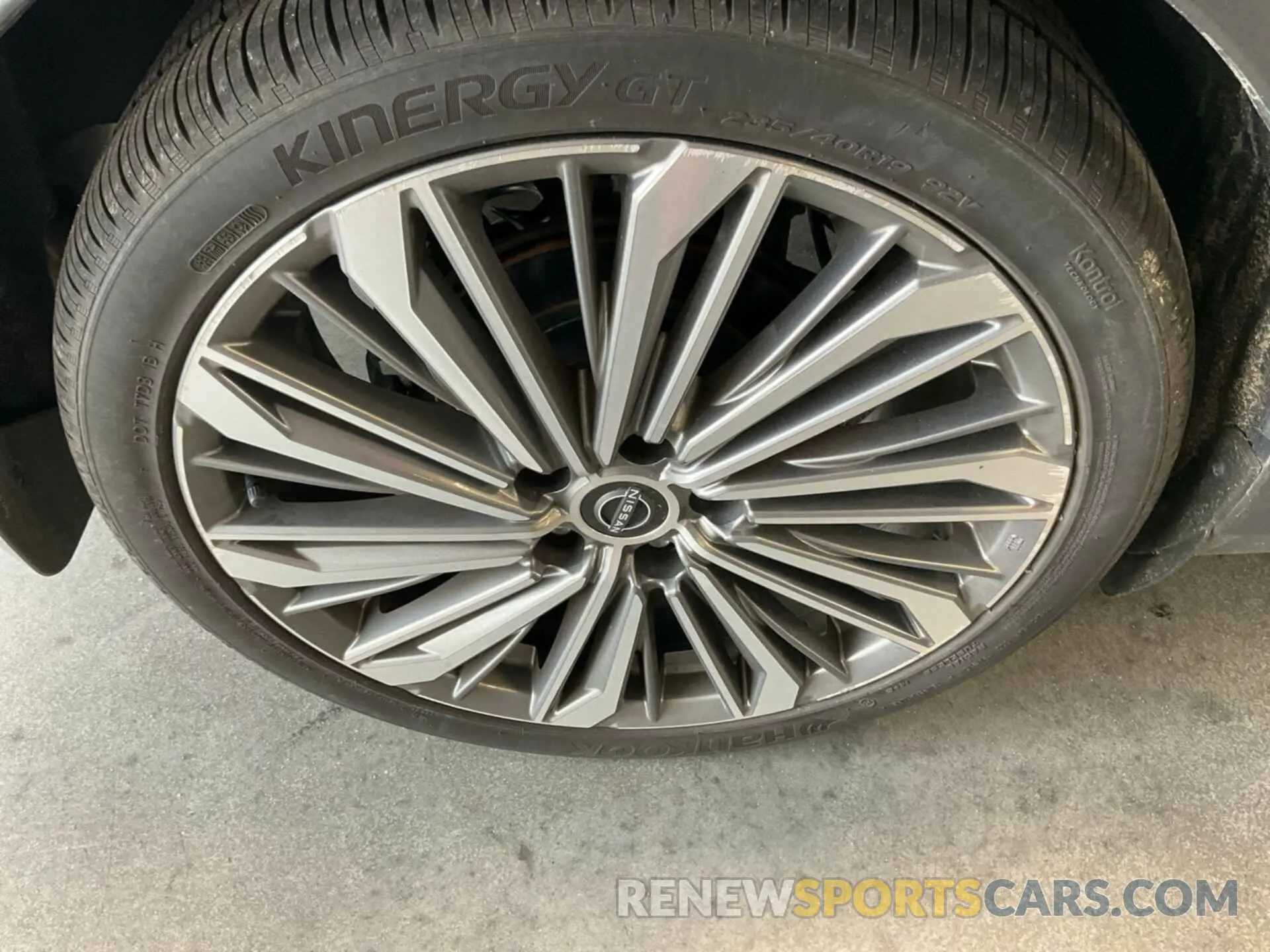 10 Photograph of a damaged car 1N4BL4EV1RN304939 NISSAN ALTIMA 2024